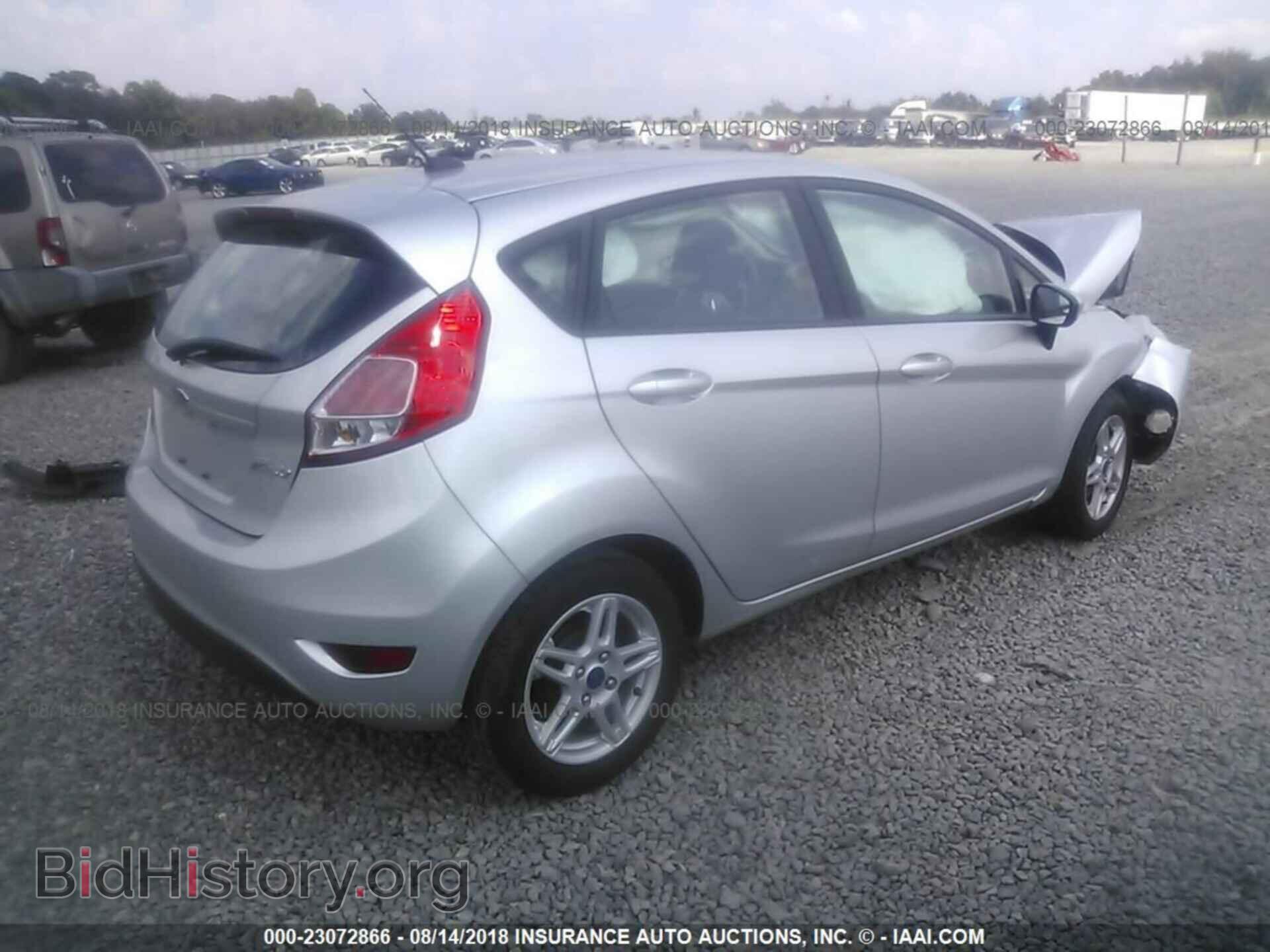 2017 Ford Fiesta - VIN: 3FADP4EJ4HM158703 - Фото 4
