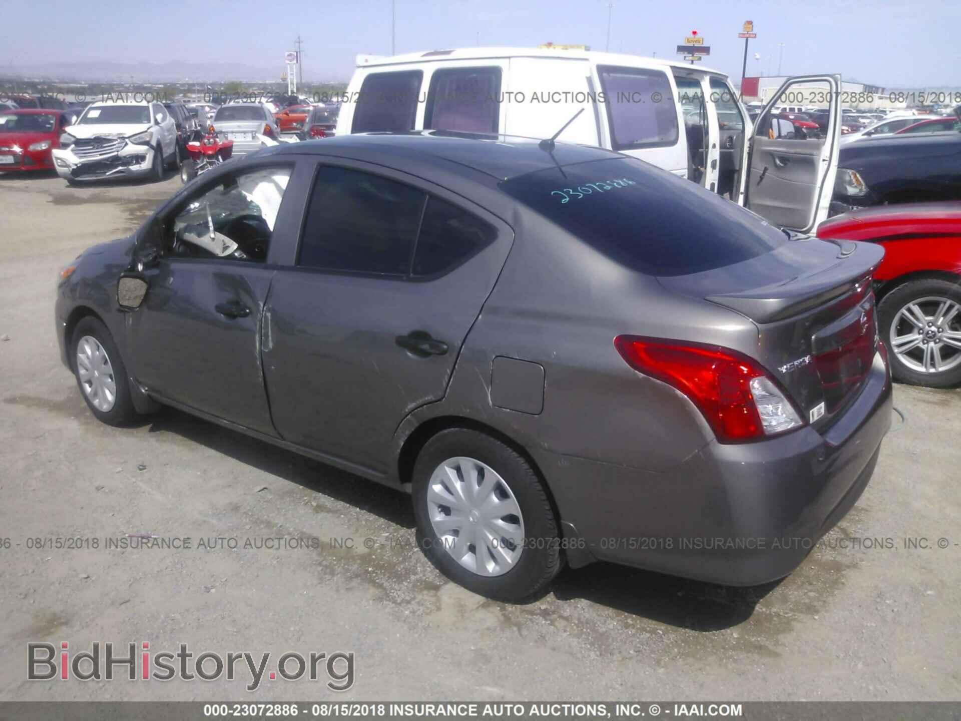 2017 Nissan Versa - VIN: 3N1CN7APXHL906306 - Фото 3