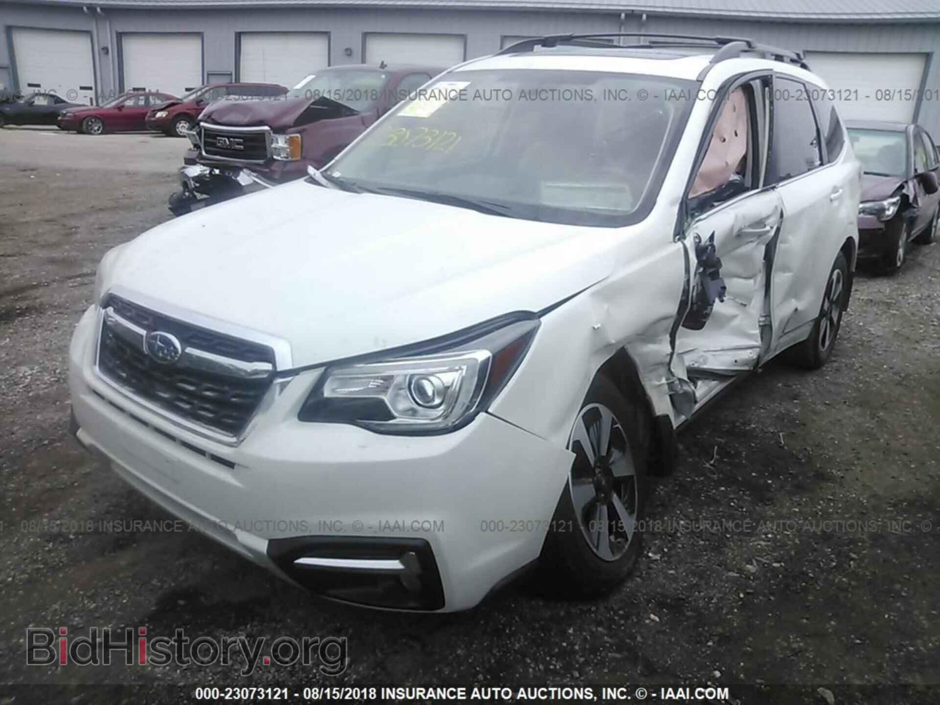 2017 Subaru Forester - VIN: JF2SJARC7HH427800 - Фото 2