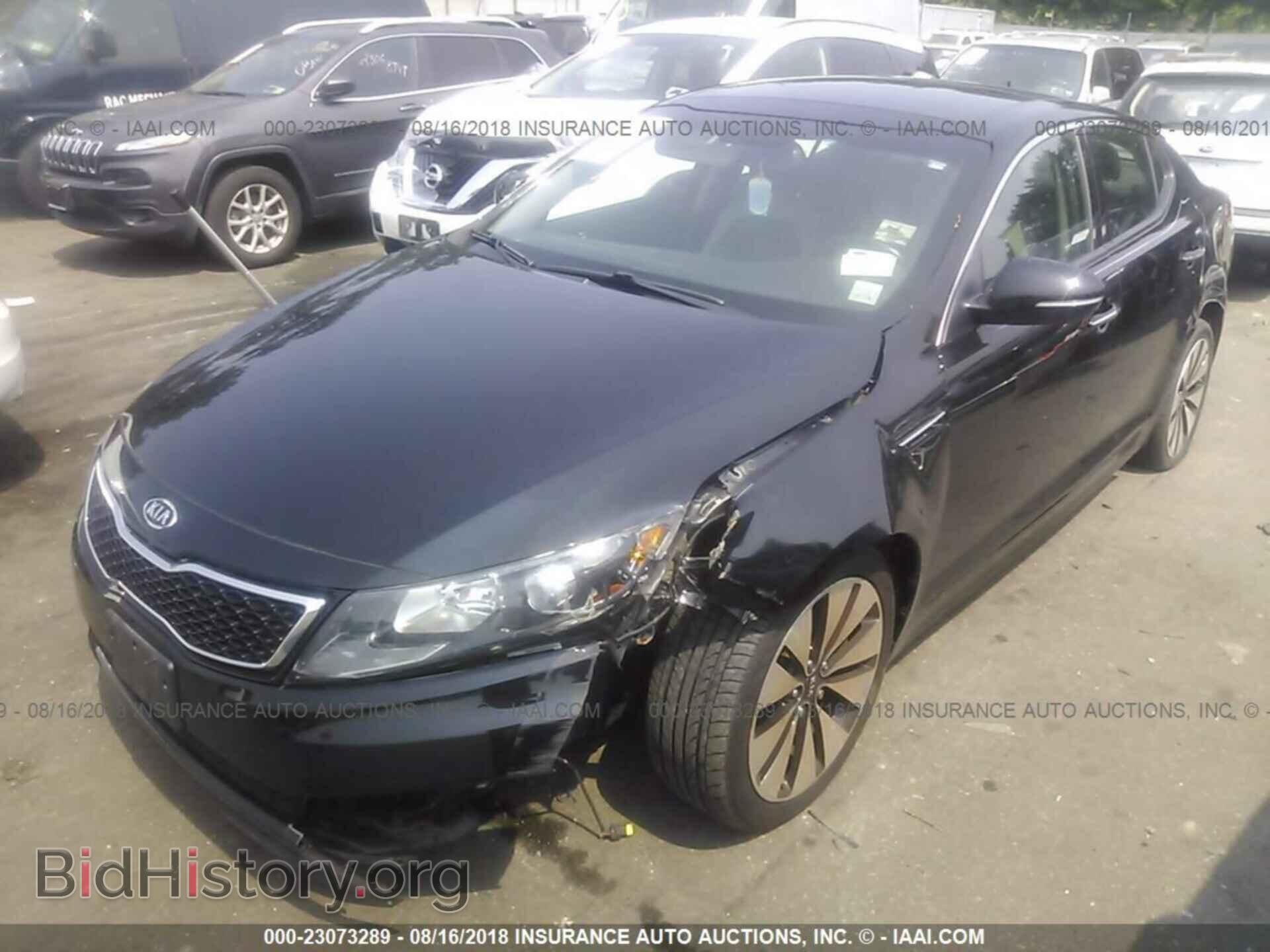 2011 Kia Optima - VIN: KNAGR4A69B5146592 - Photo 2