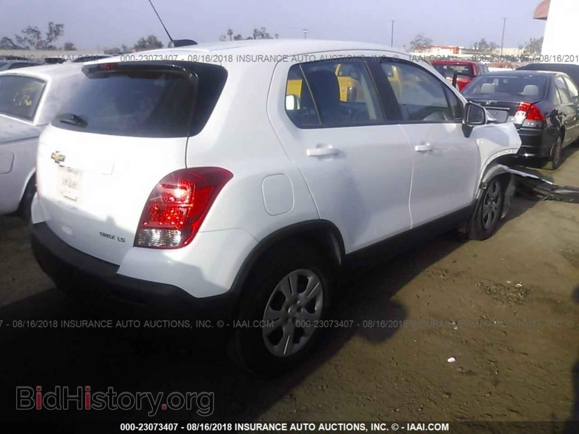 2016 Chevrolet Trax - VIN: 3GNCJKSB1GL256821 - Фото 4