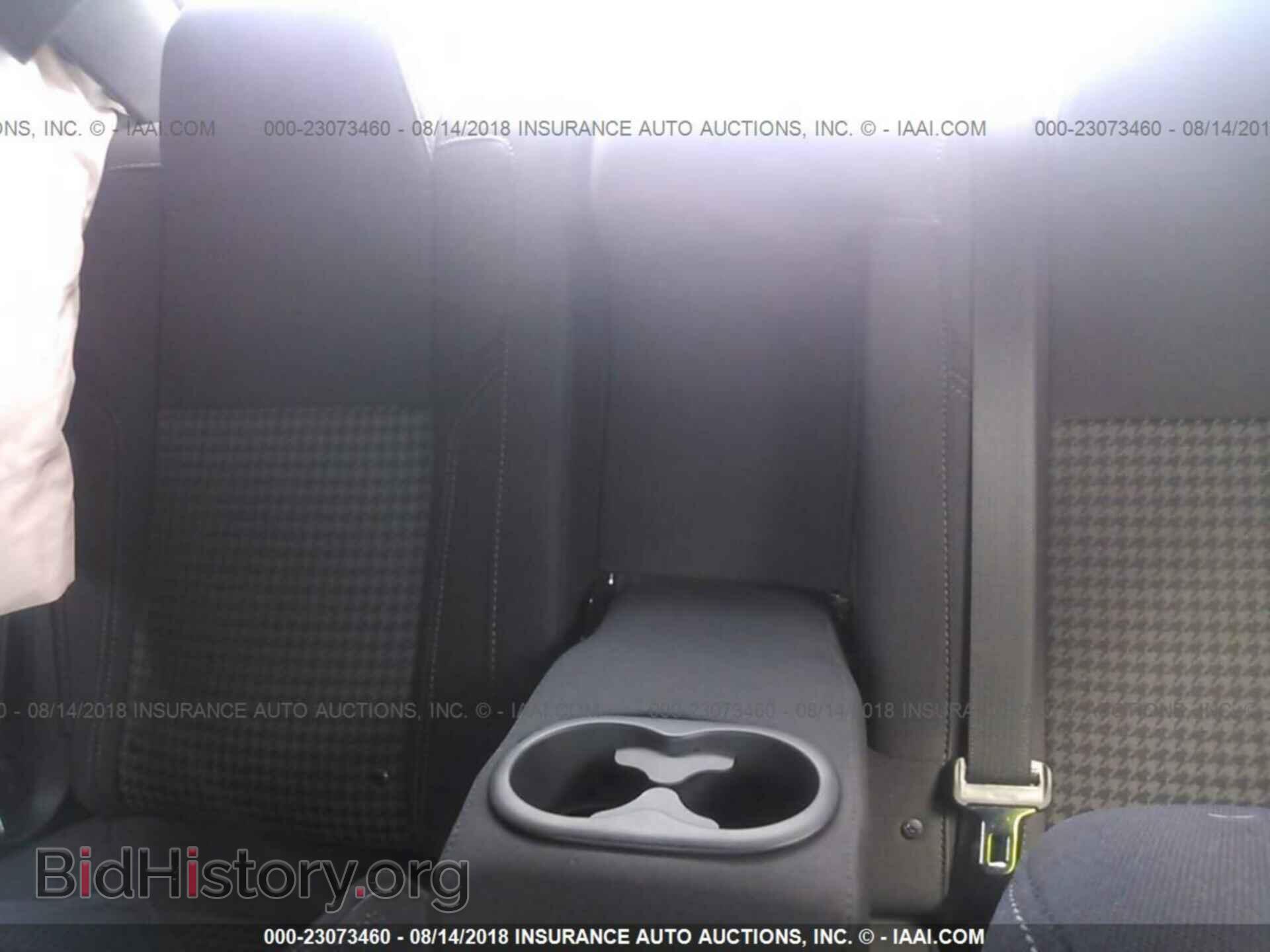 2018 Dodge Challenger - VIN: 2C3CDZAG3JH242509 - Photo 8