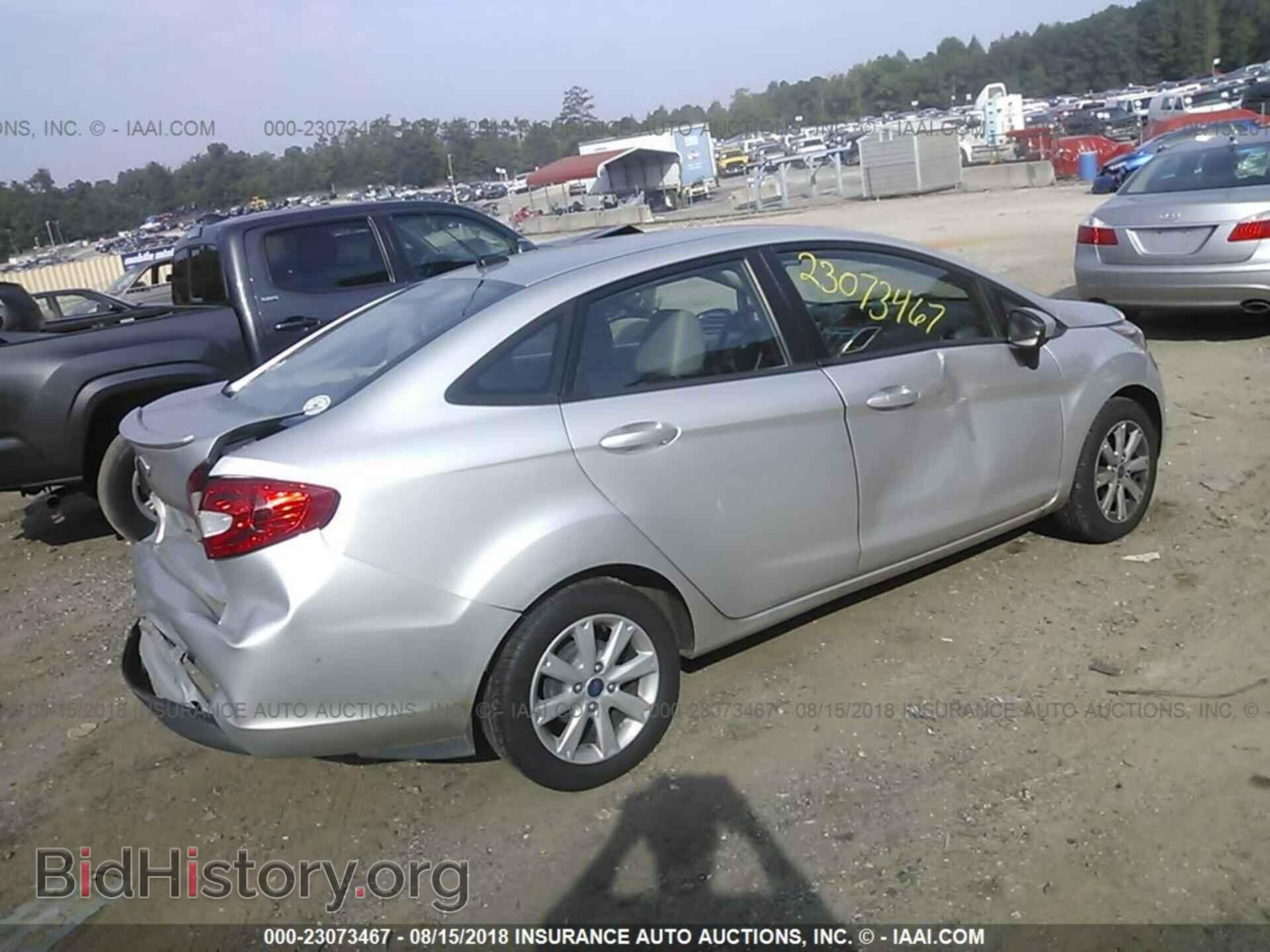 2012 Ford Fiesta - VIN: 3FADP4BJ6CM215450 - Фото 4