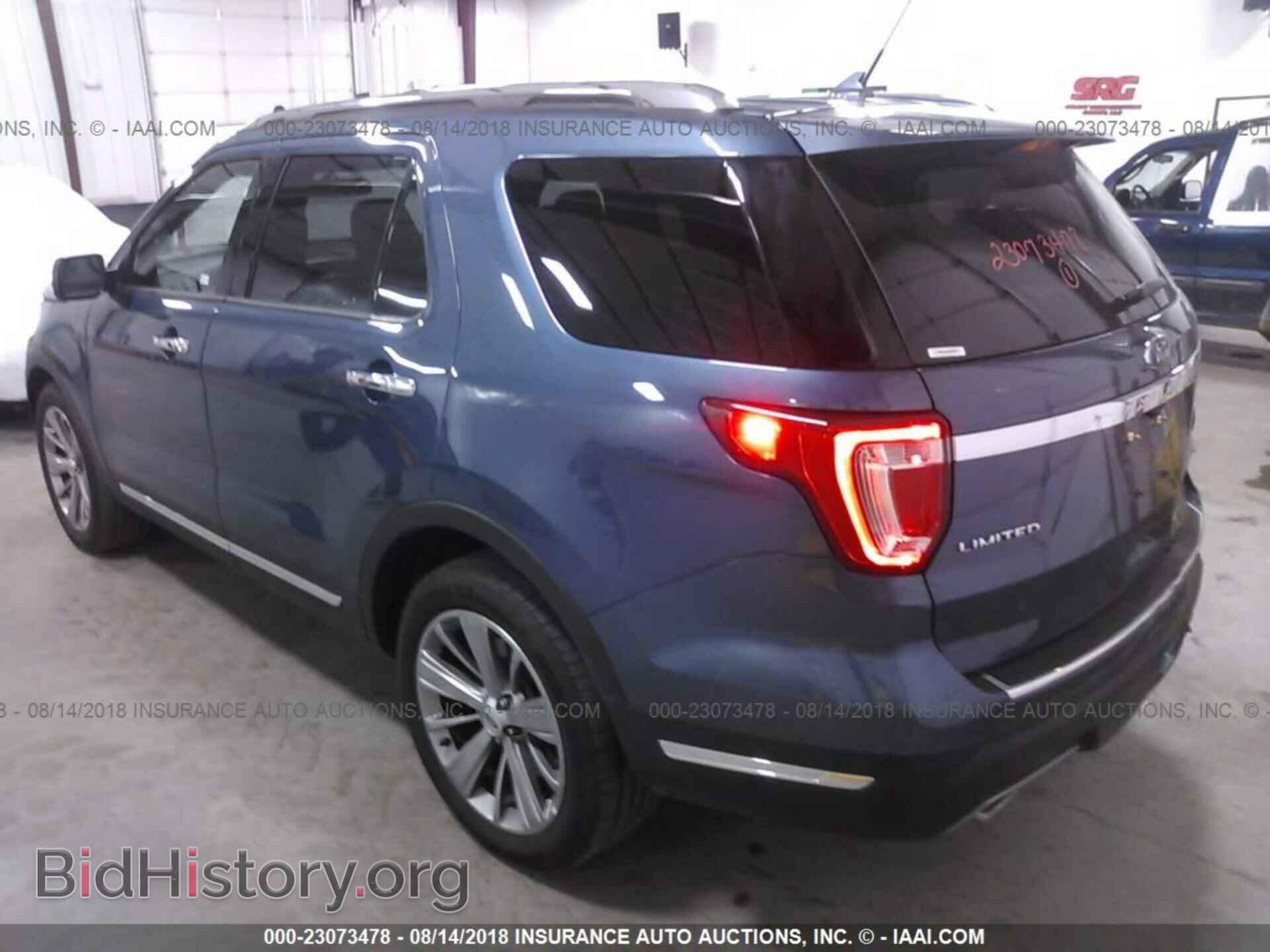 2018 Ford Explorer - VIN: 1FM5K7F81JGA36807 - Фото 3