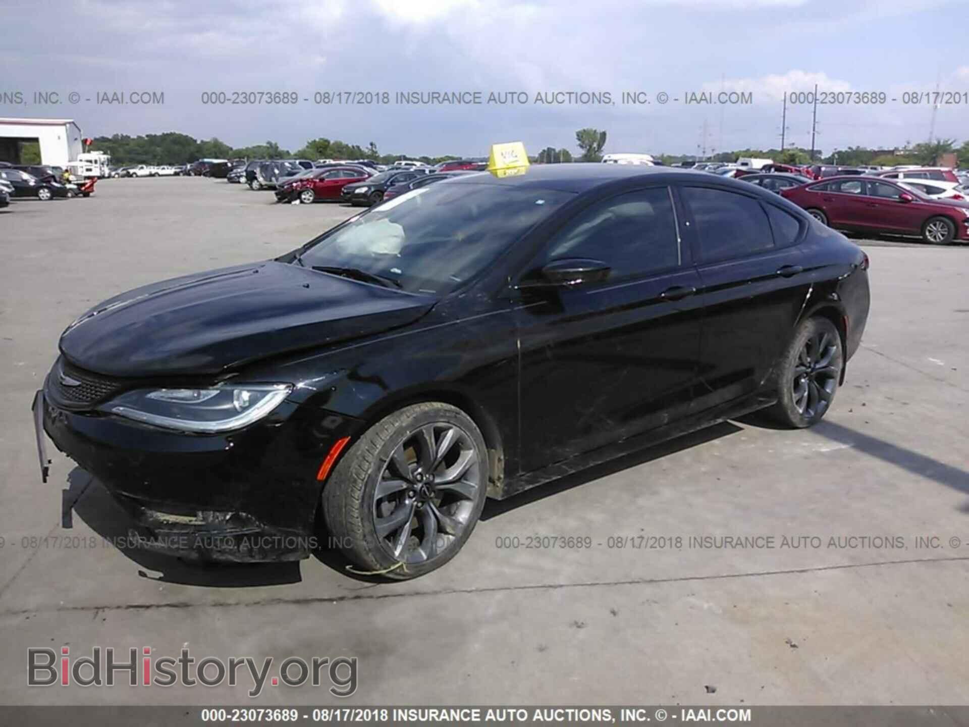 2015 Chrysler 200 - VIN: 1C3CCCBBXFN537687 - Photo 2