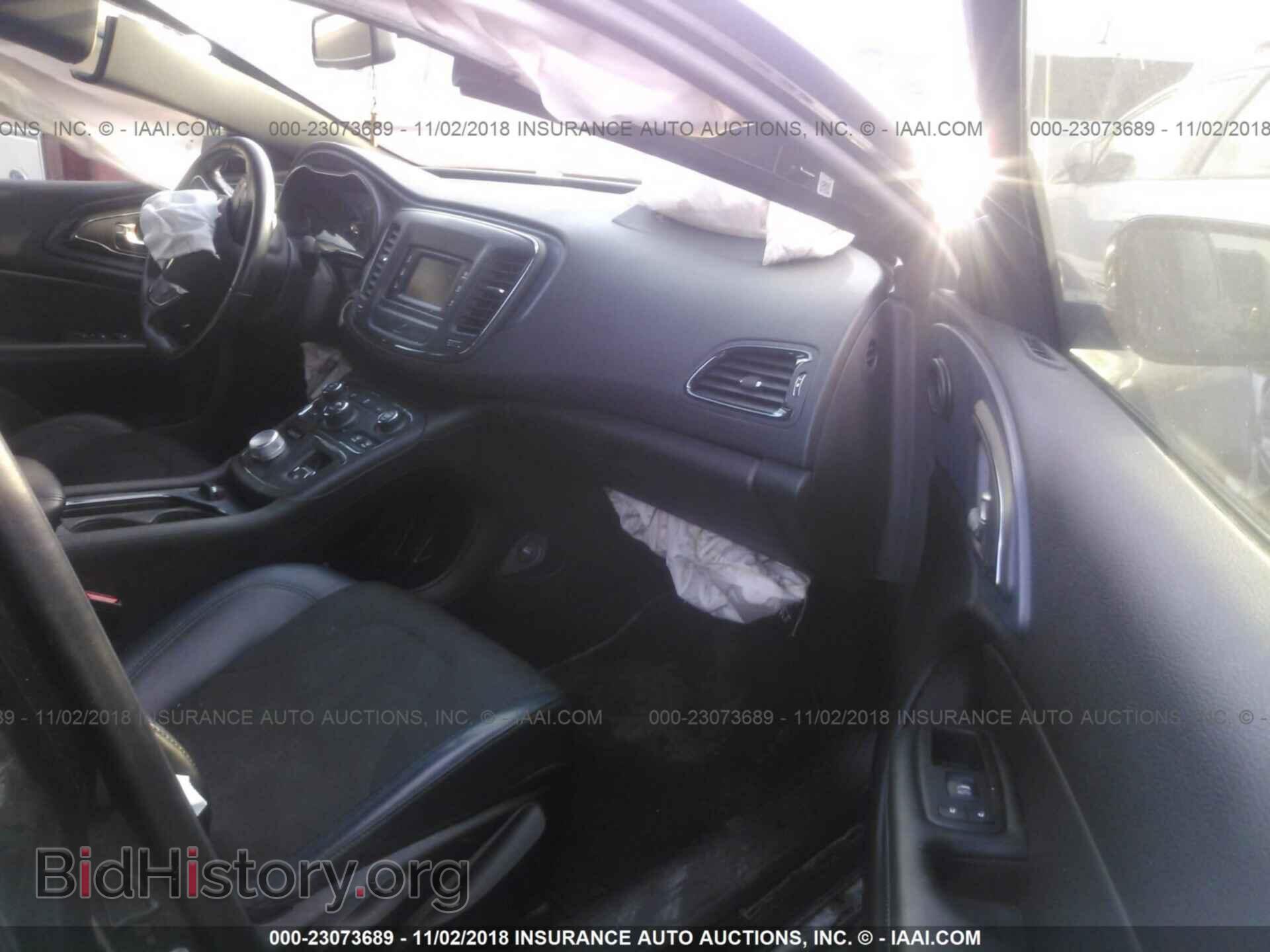 2015 Chrysler 200 - VIN: 1C3CCCBBXFN537687 - Photo 5
