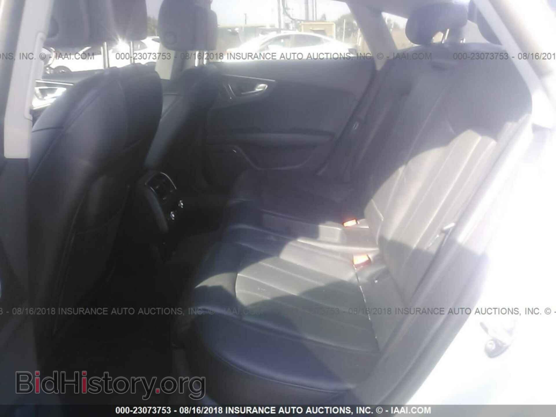 2012 Audi A7 - VIN: WAUSGAFC0CN001956 - Фото 8