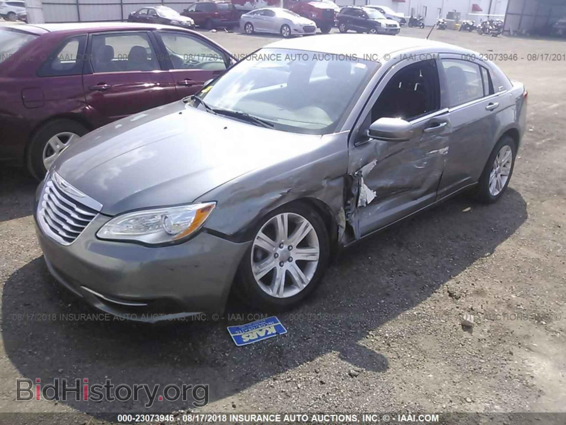 2011 Chrysler 200 - VIN: 1C3BC1FB9BN613100 - Фото 2