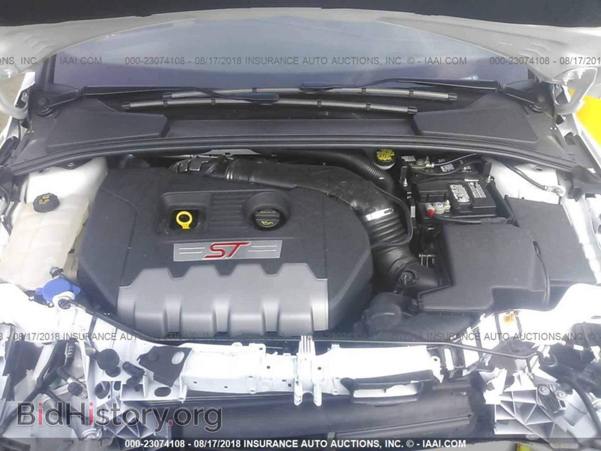 2018 Ford Focus - VIN: 1FADP3L93JL242490 - Фото 10