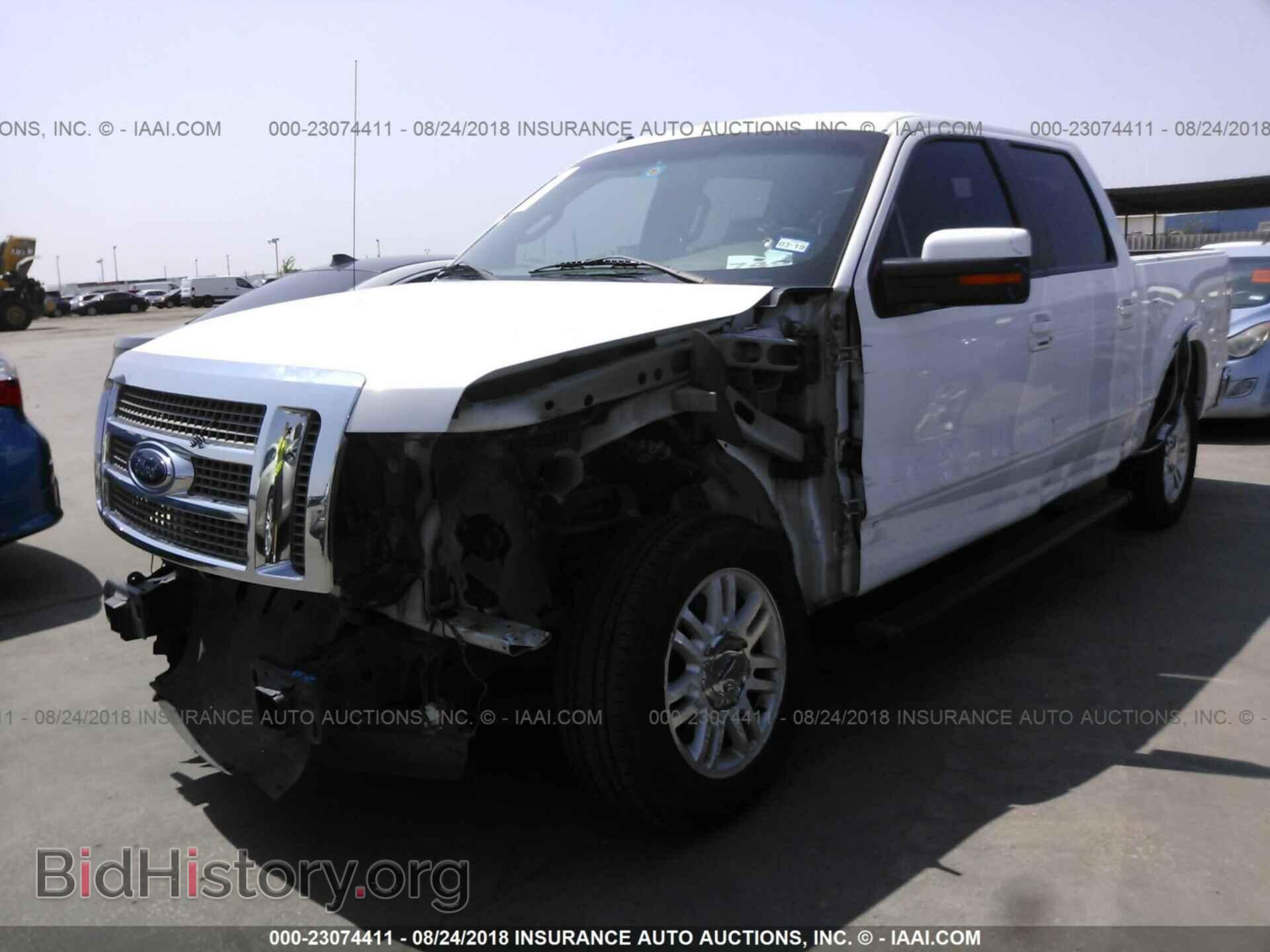 2011 Ford F150 - VIN: 1FTFW1CF5BFC38330 - Фото 2
