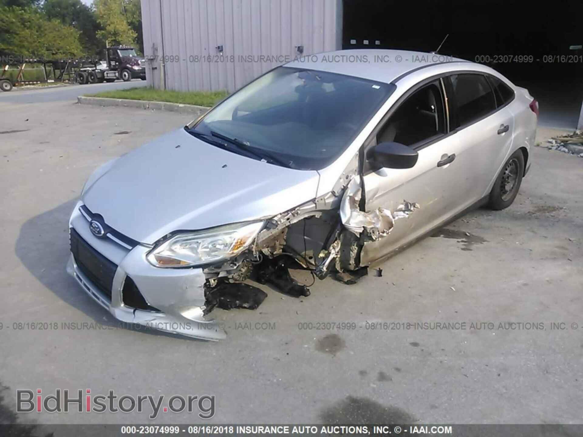 2013 Ford Focus - VIN: 1FADP3E25DL149409 - Photo 2