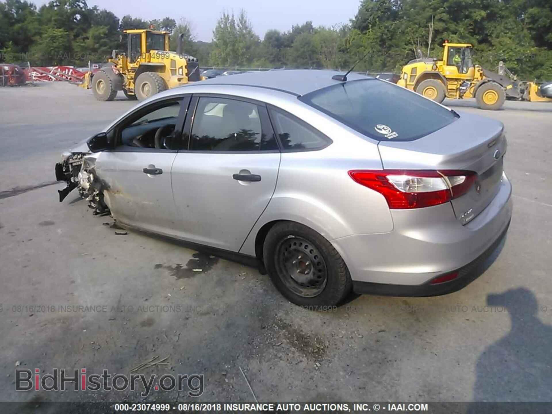 2013 Ford Focus - VIN: 1FADP3E25DL149409 - Photo 3