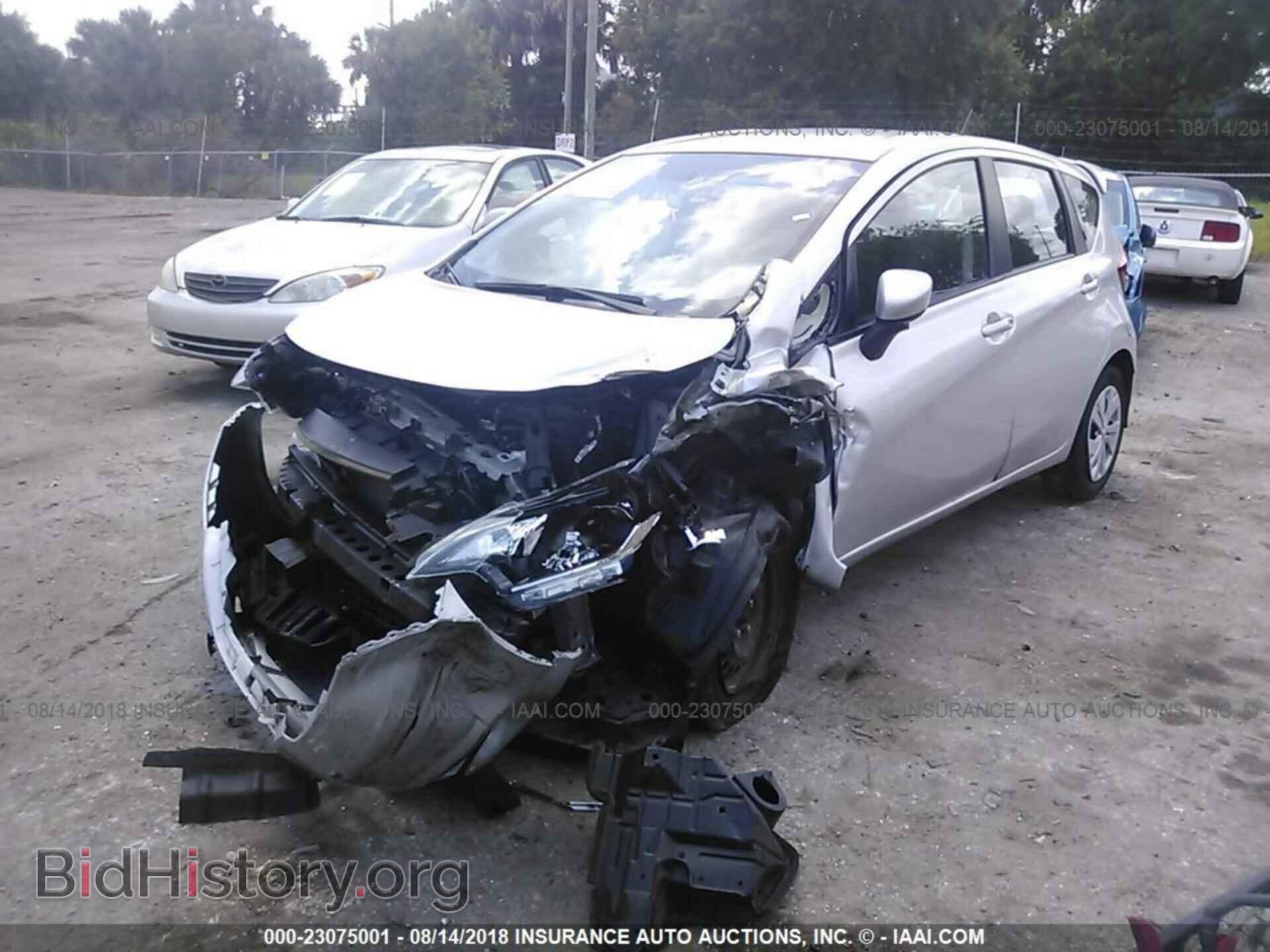 2017 Nissan Versa note - VIN: 3N1CE2CP9HL355902 - Фото 2