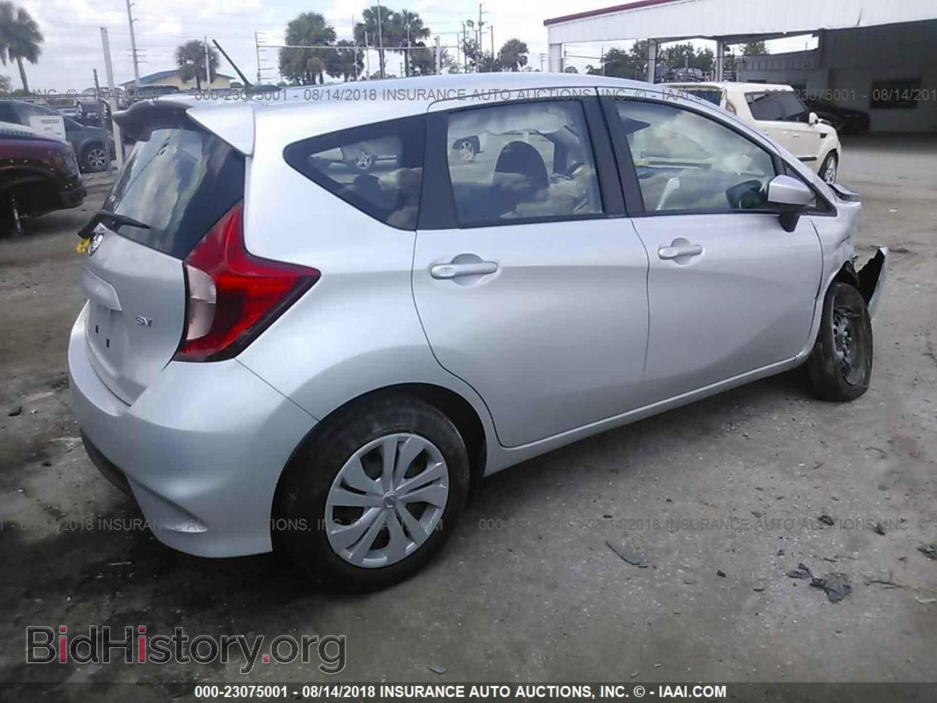 2017 Nissan Versa note - VIN: 3N1CE2CP9HL355902 - Фото 4