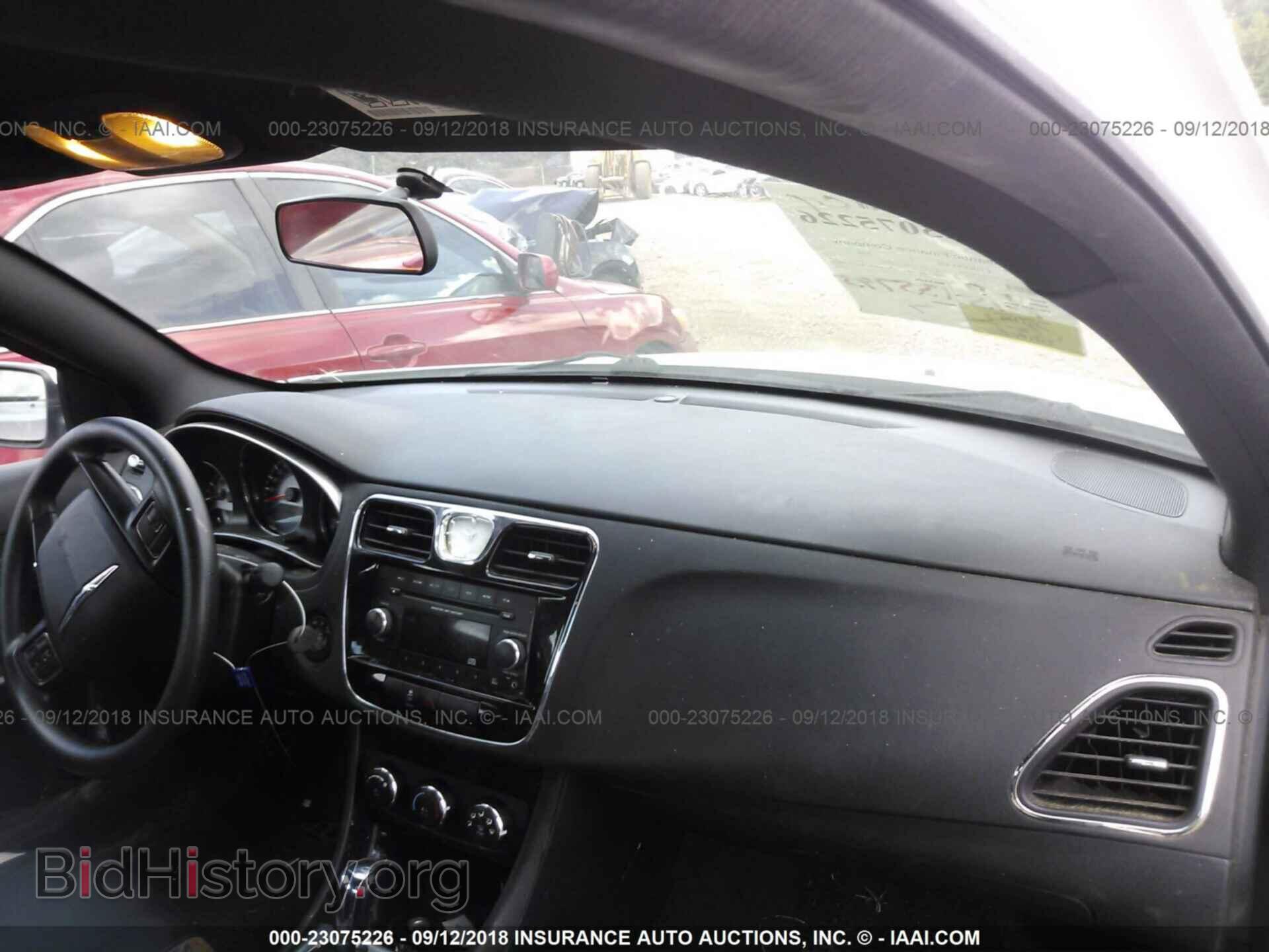 2014 Chrysler 200 - VIN: 1C3CCBAB2EN123359 - Photo 5