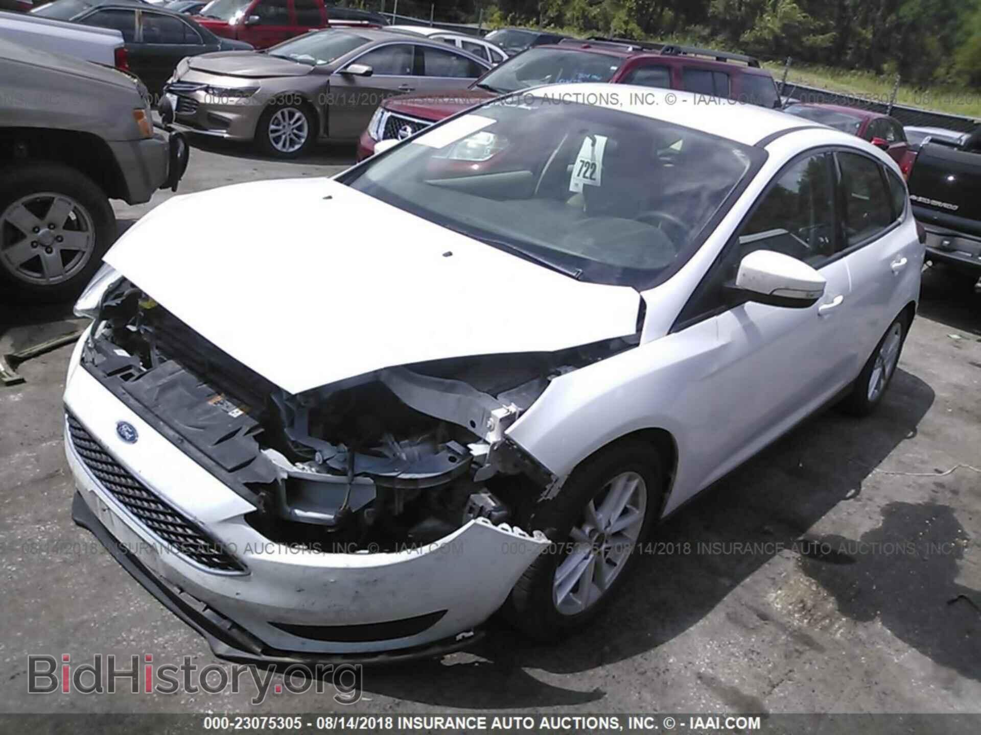 2016 Ford Focus - VIN: 1FADP3K2XGL309003 - Photo 2