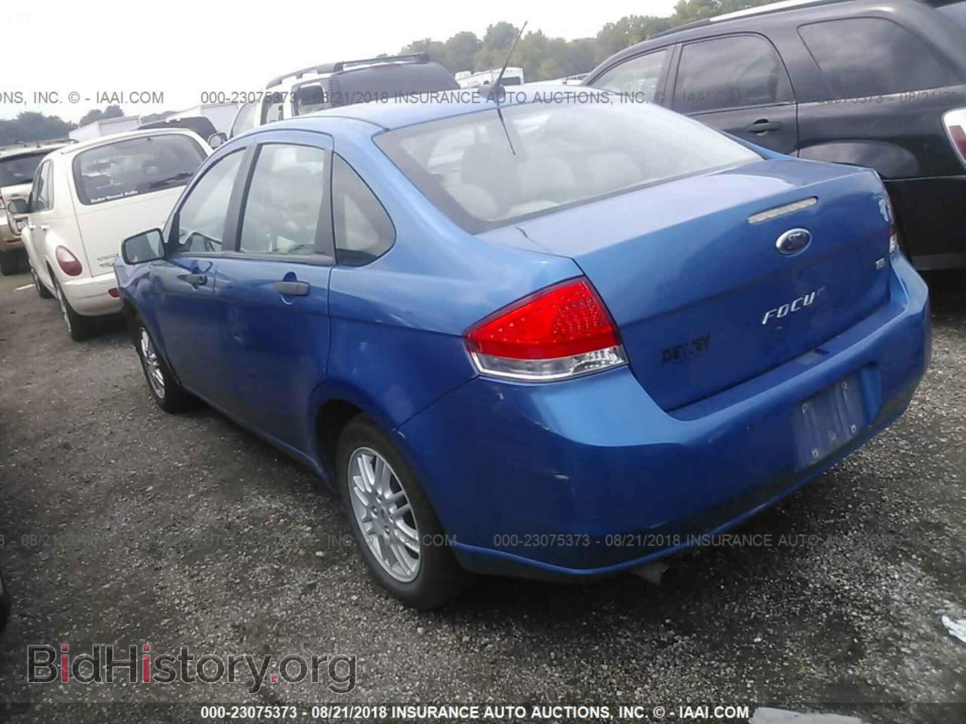 2011 Ford Focus - VIN: 1FAHP3FN1BW202533 - Фото 3