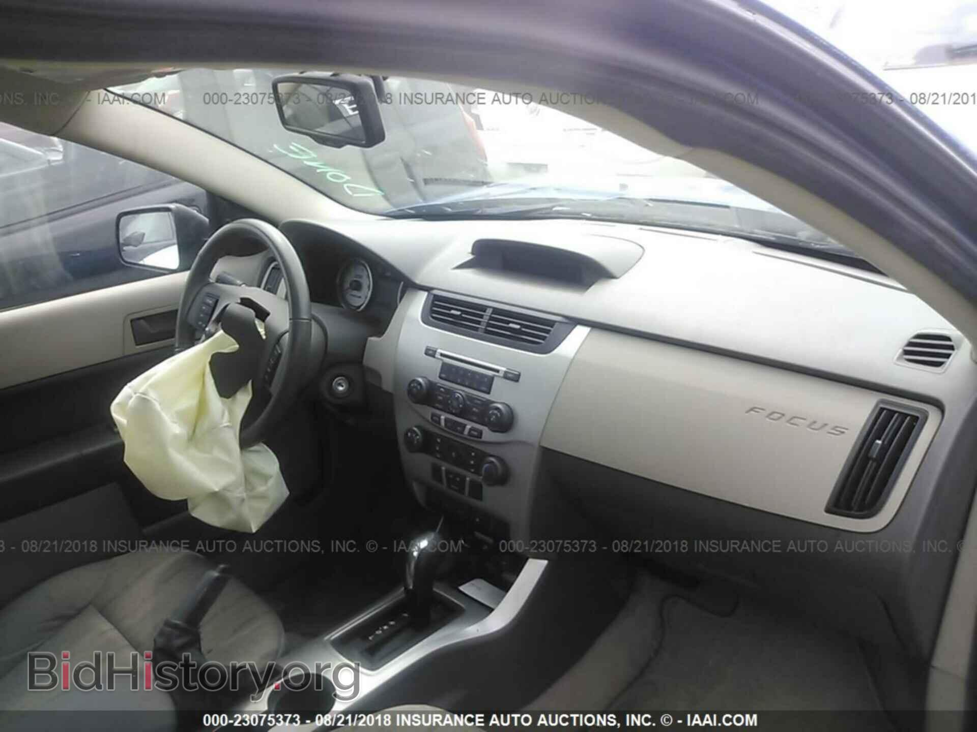 2011 Ford Focus - VIN: 1FAHP3FN1BW202533 - Фото 5