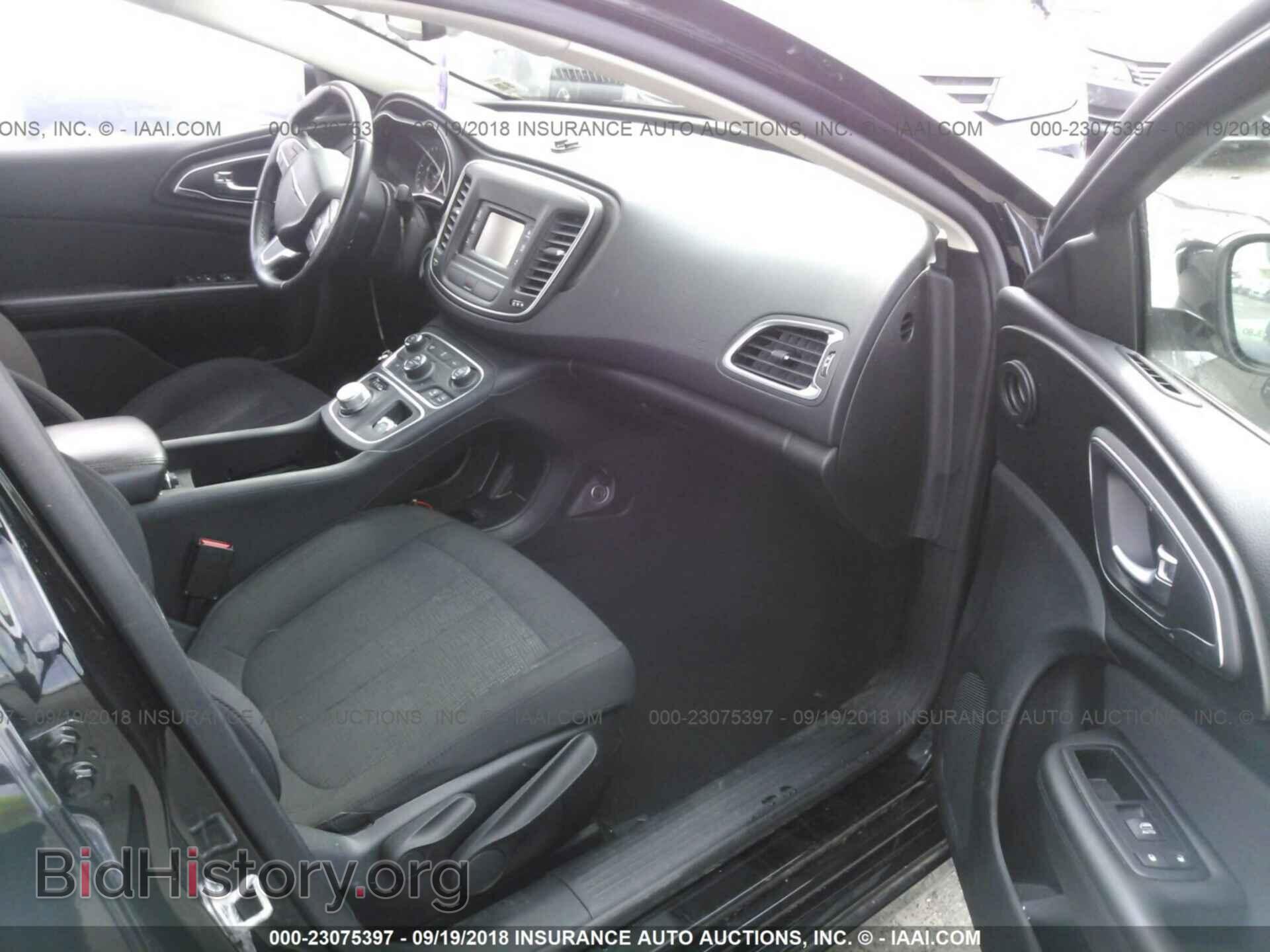 2015 Chrysler 200 - VIN: 1C3CCCABXFN559271 - Photo 5
