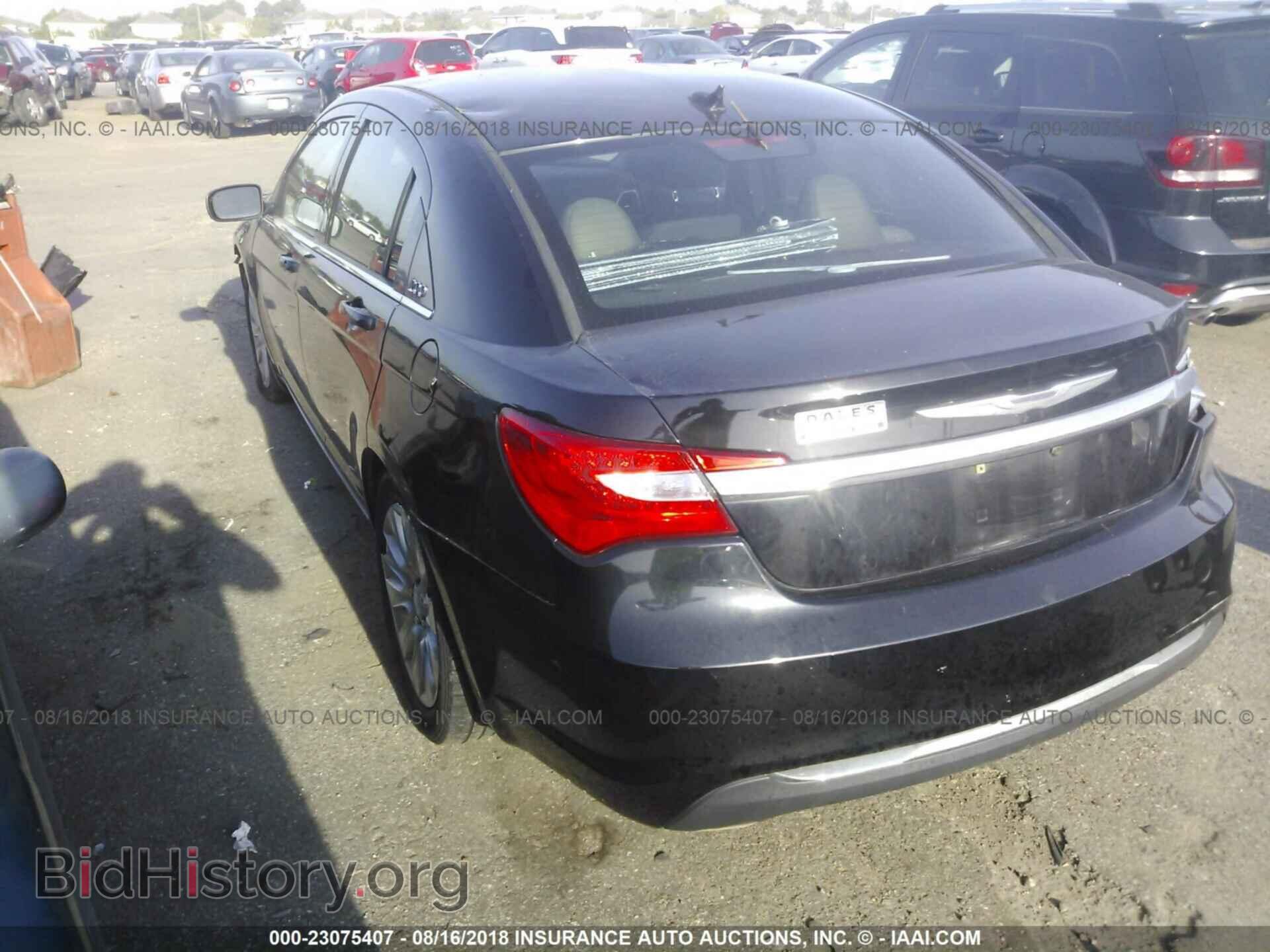 2012 Chrysler 200 - VIN: 1C3CCBAB1CN105299 - Фото 3