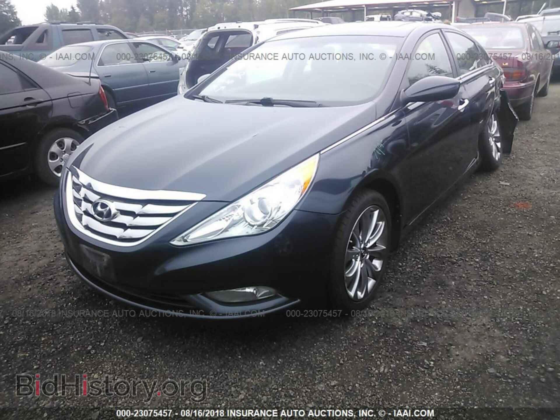 2012 Hyundai Sonata - VIN: 5NPEC4ACXCH368030 - Photo 2