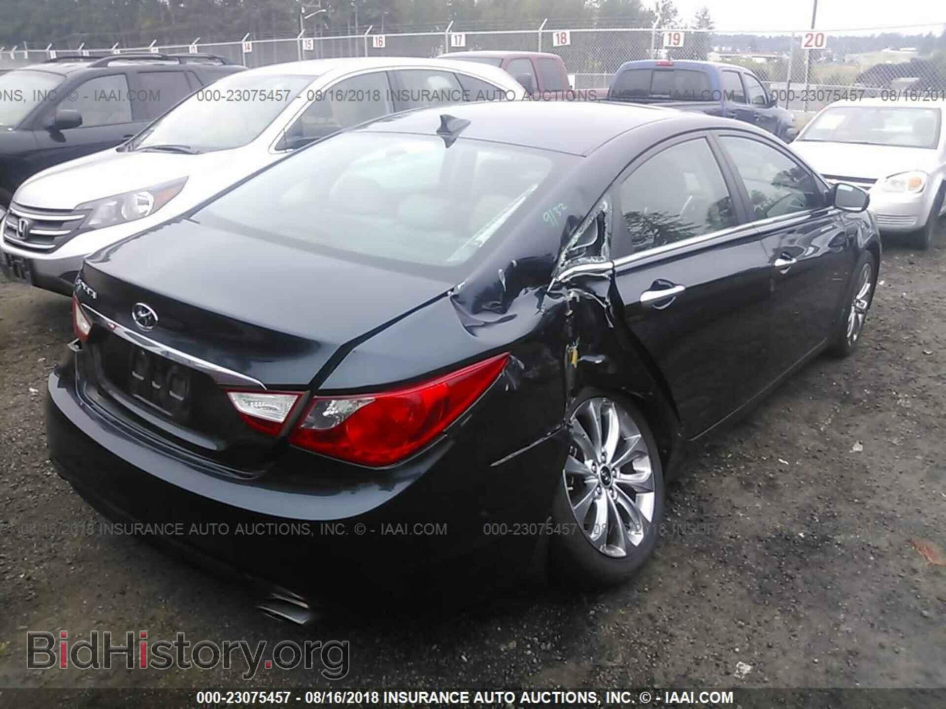 2012 Hyundai Sonata - VIN: 5NPEC4ACXCH368030 - Photo 4