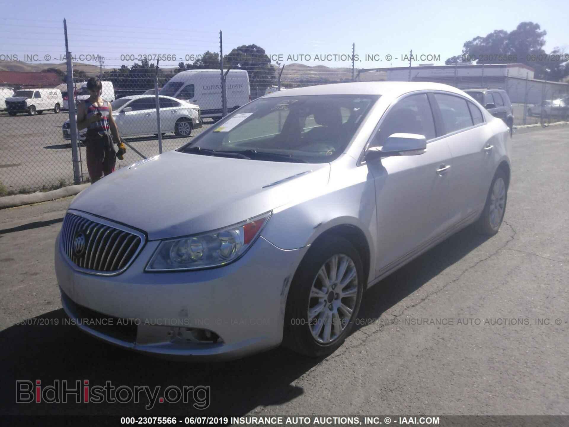 2013 BUICK LACROSSE - VIN: 1G4GC5E38DF307274 - Фото 2