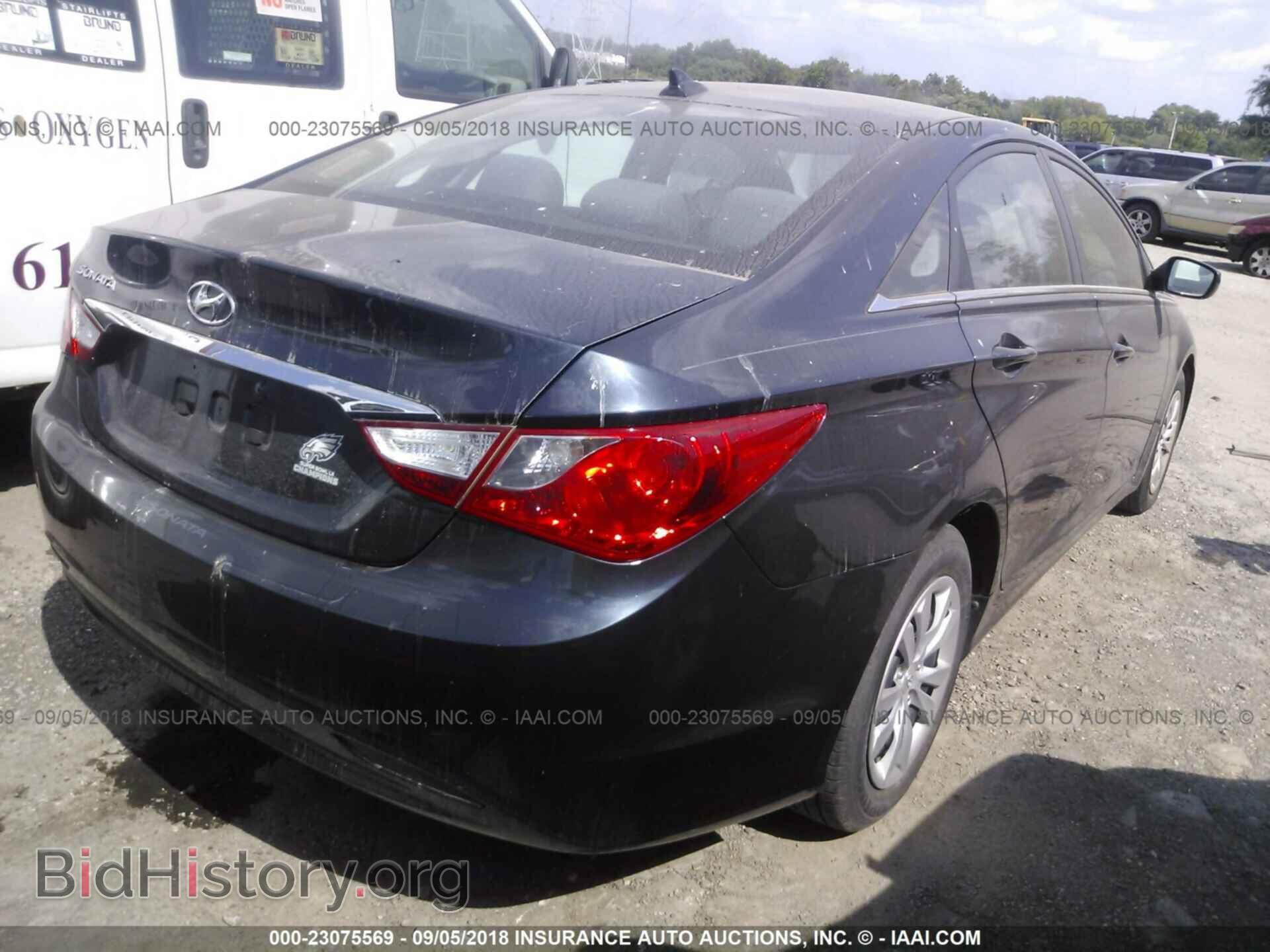 2012 Hyundai Sonata - VIN: 5NPEB4AC5CH466028 - Photo 4