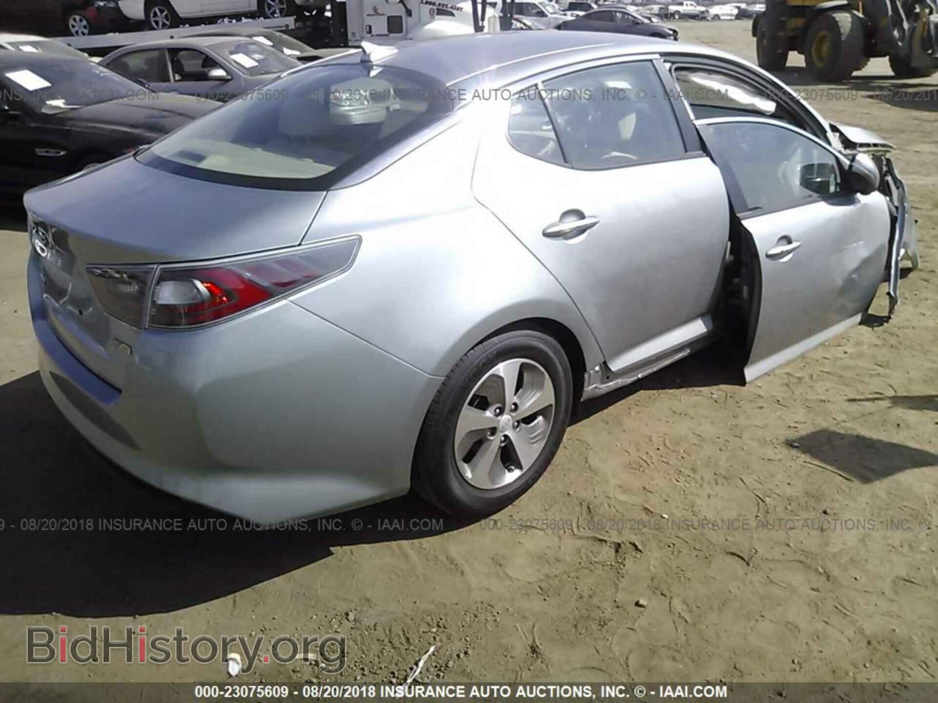 2015 Kia Optima - VIN: KNAGM4AD4F5084036 - Photo 4