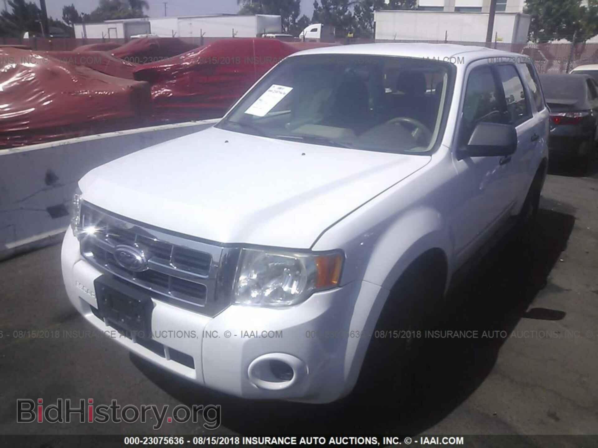 2012 Ford Escape - VIN: 1FMCU0C71CKA84943 - Photo 2