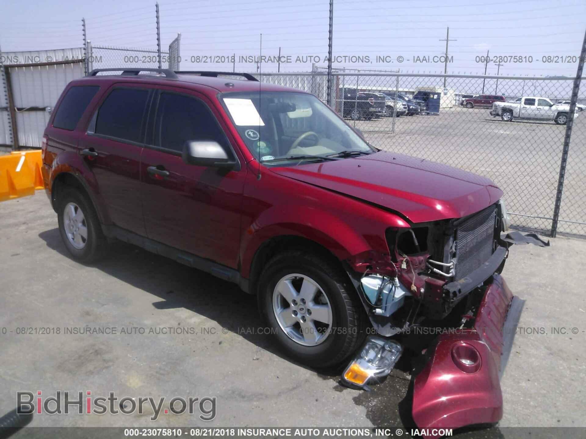 Photo 1FMCU0D74CKA75300 - Ford Escape 2012