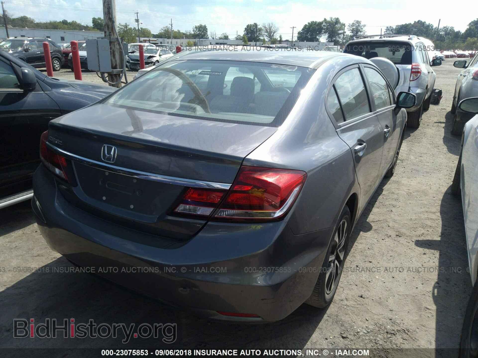 2013 Honda Civic - VIN: 19XFB2F83DE216063 - Photo 4
