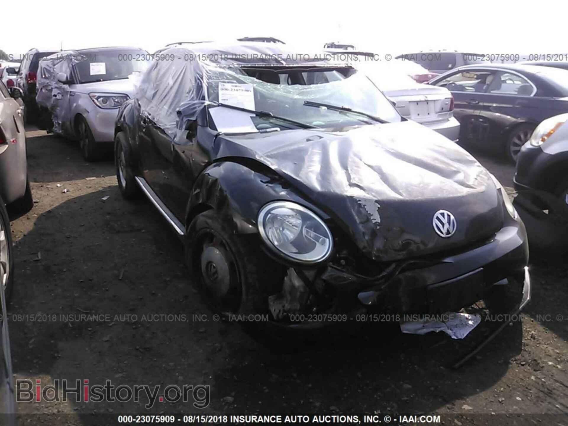 Фотография 3VWJP7AT2CM661609 - Volkswagen Beetle 2012