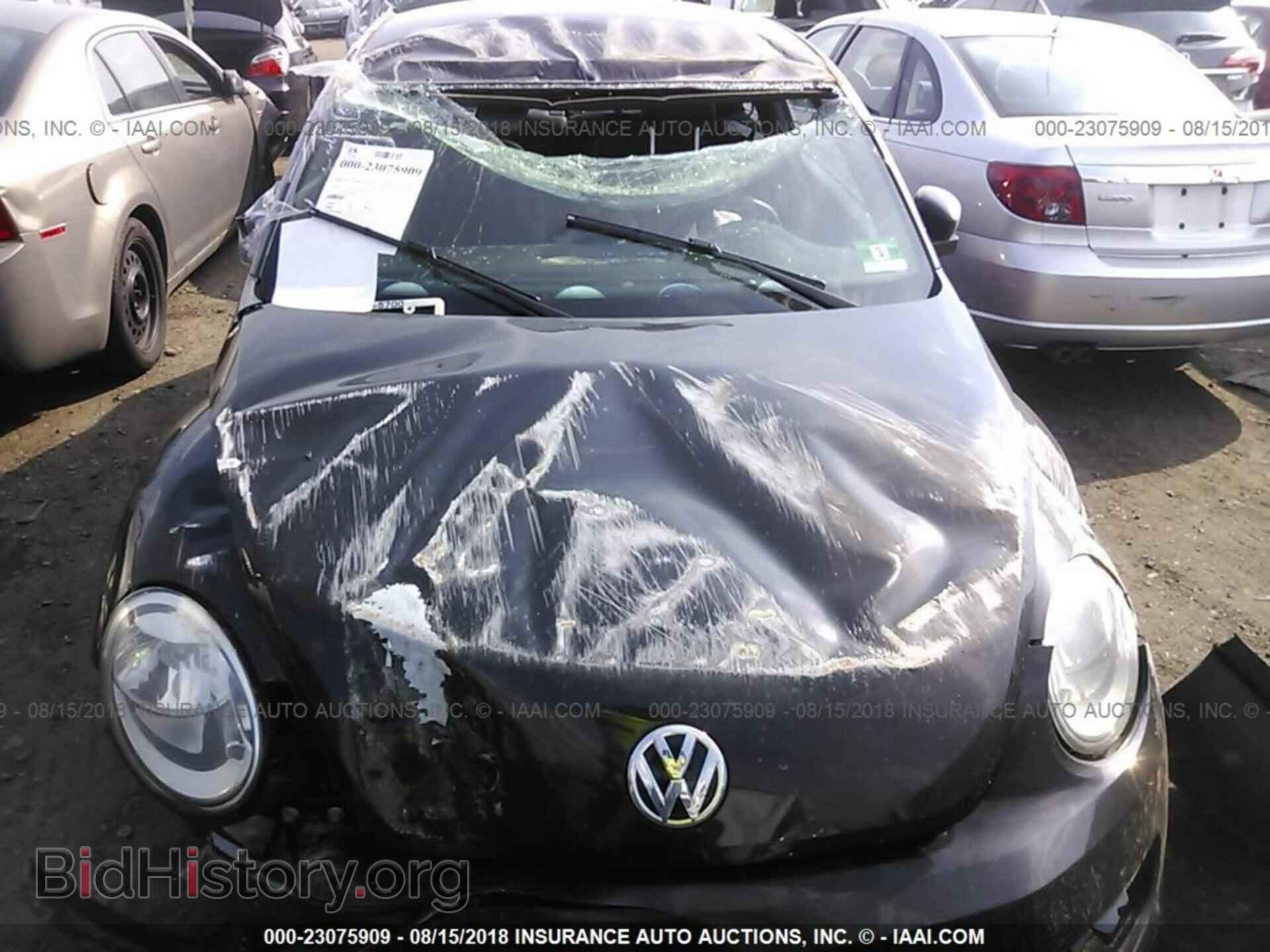 2012 Volkswagen Beetle - VIN: 3VWJP7AT2CM661609 - Фото 6