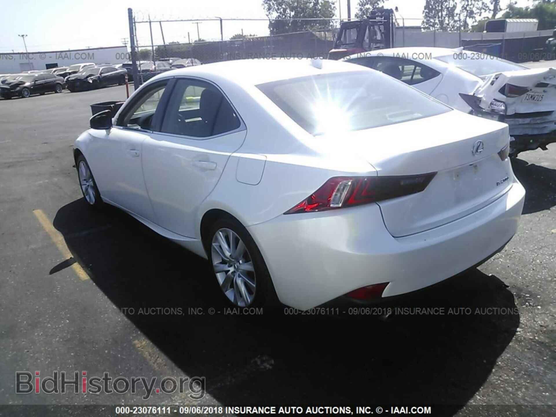 2016 Lexus Is - VIN: JTHBA1D20G5026715 - Фото 3