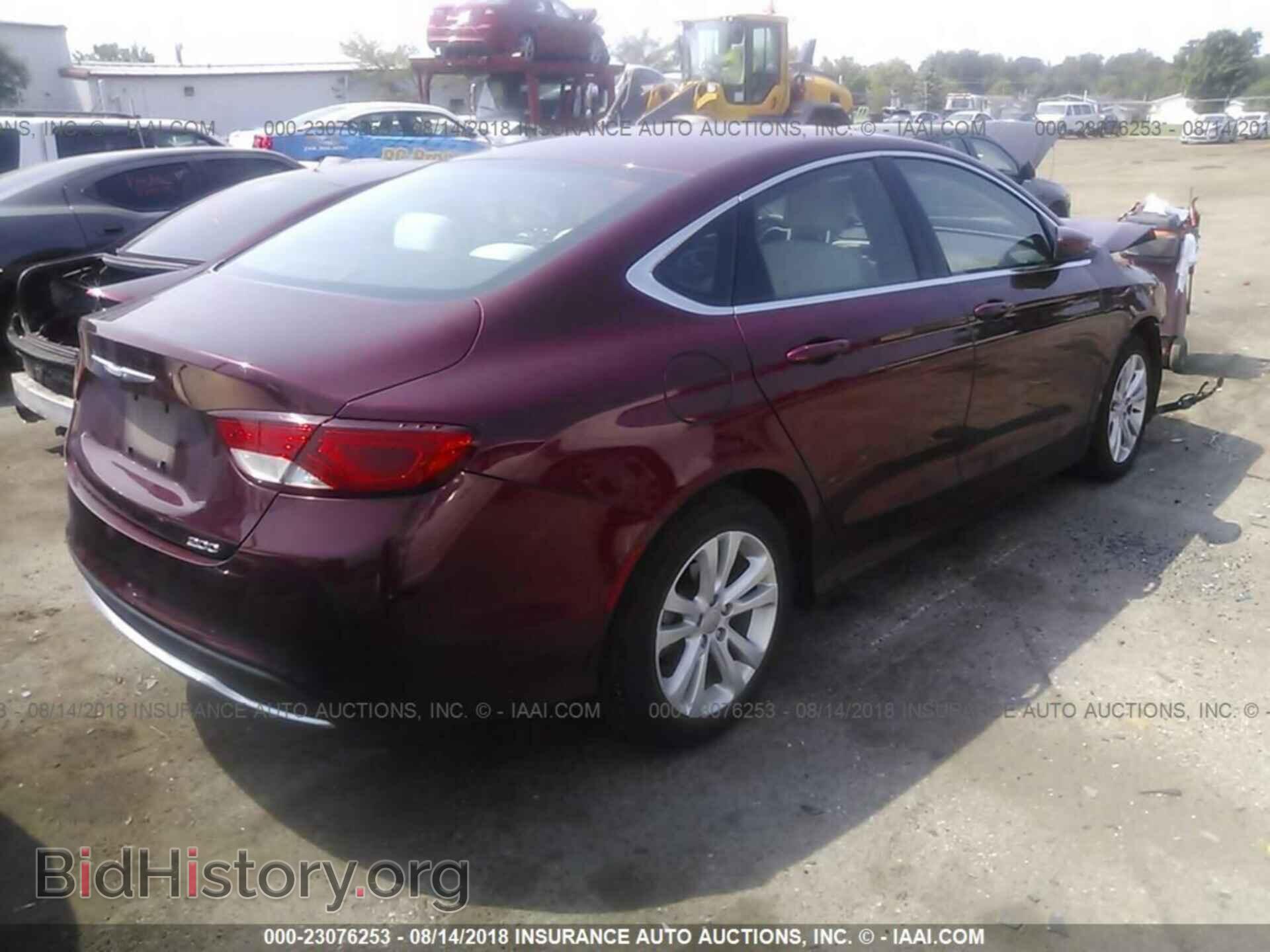 2015 Chrysler 200 - VIN: 1C3CCCAB0FN618442 - Photo 4