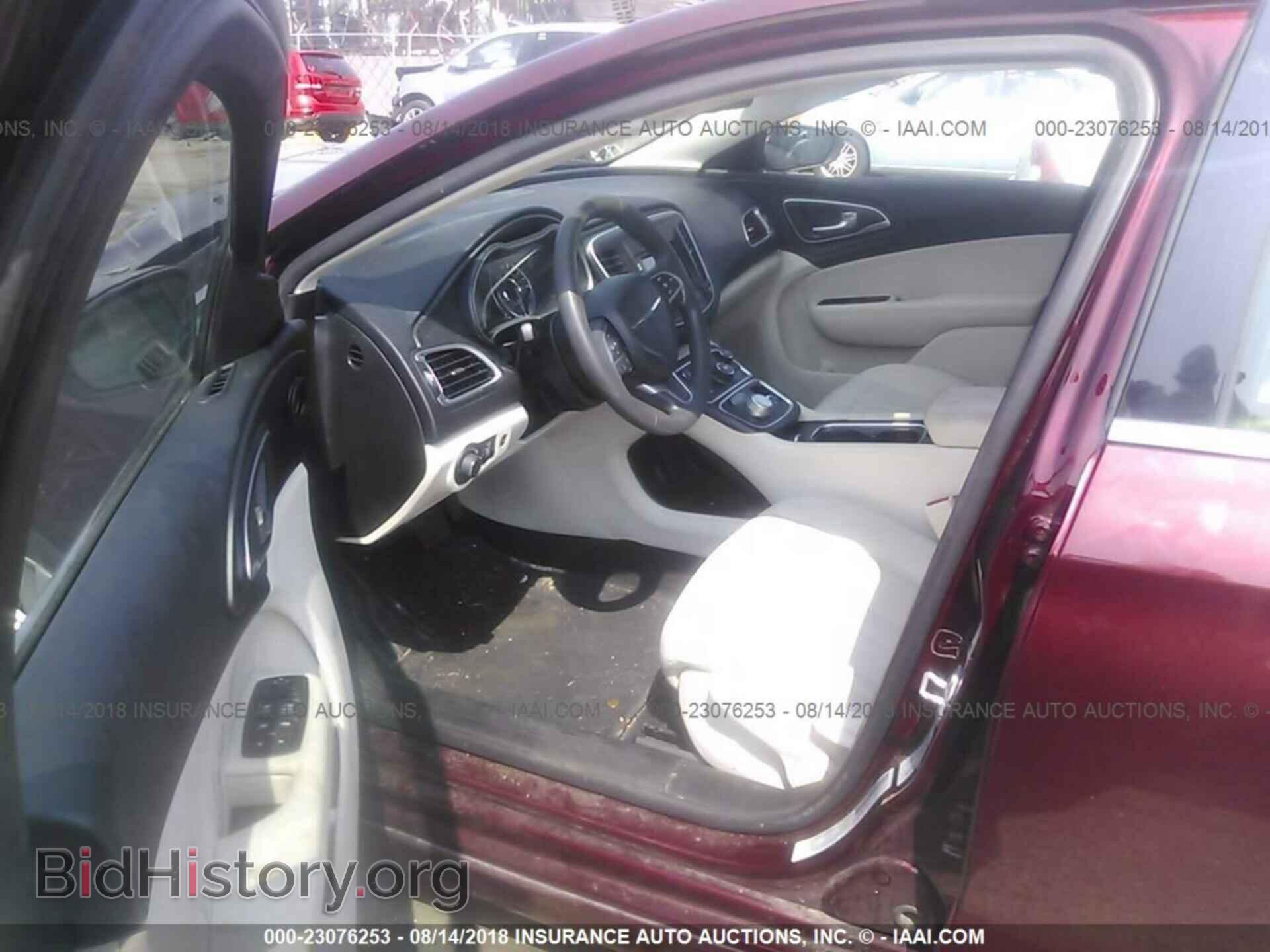 2015 Chrysler 200 - VIN: 1C3CCCAB0FN618442 - Photo 5
