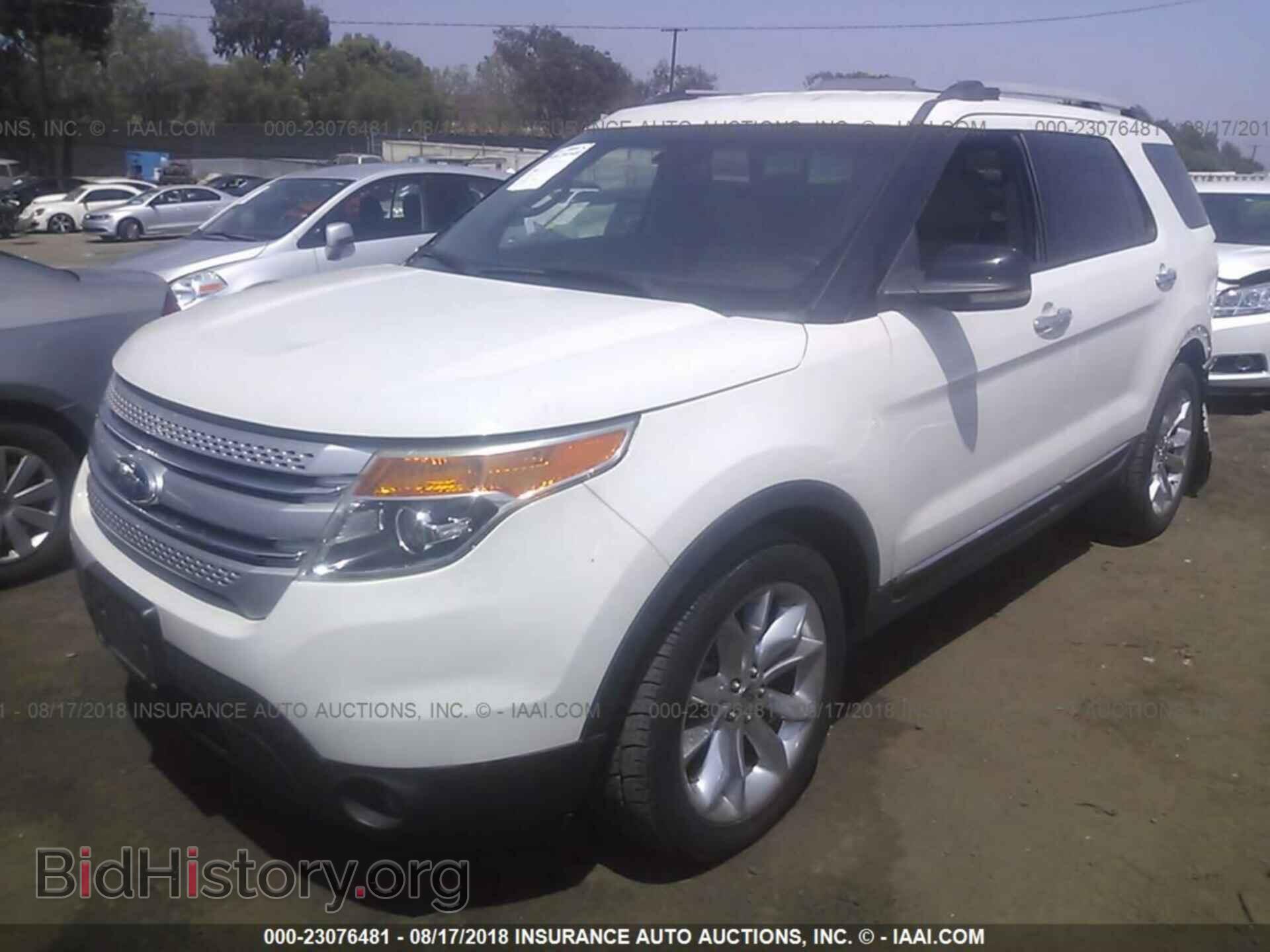 2011 Ford Explorer - VIN: 1FMHK7D89BGA11624 - Фото 2