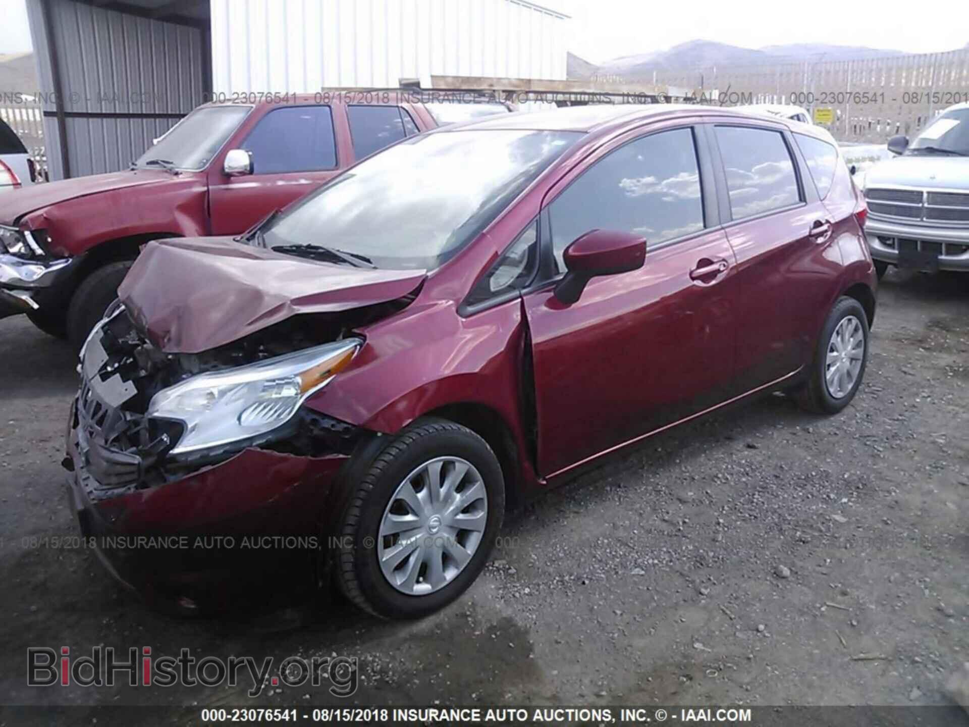 2016 Nissan Versa note - VIN: 3N1CE2CP5GL373151 - Фото 2