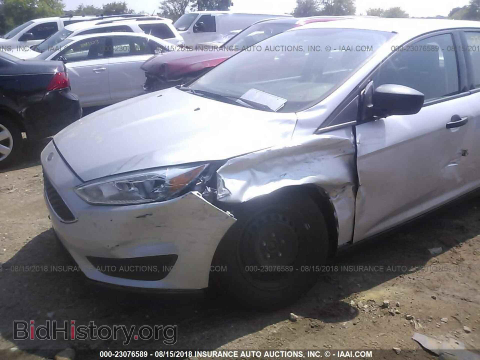 2016 Ford Focus - VIN: 1FADP3E21GL209027 - Photo 6