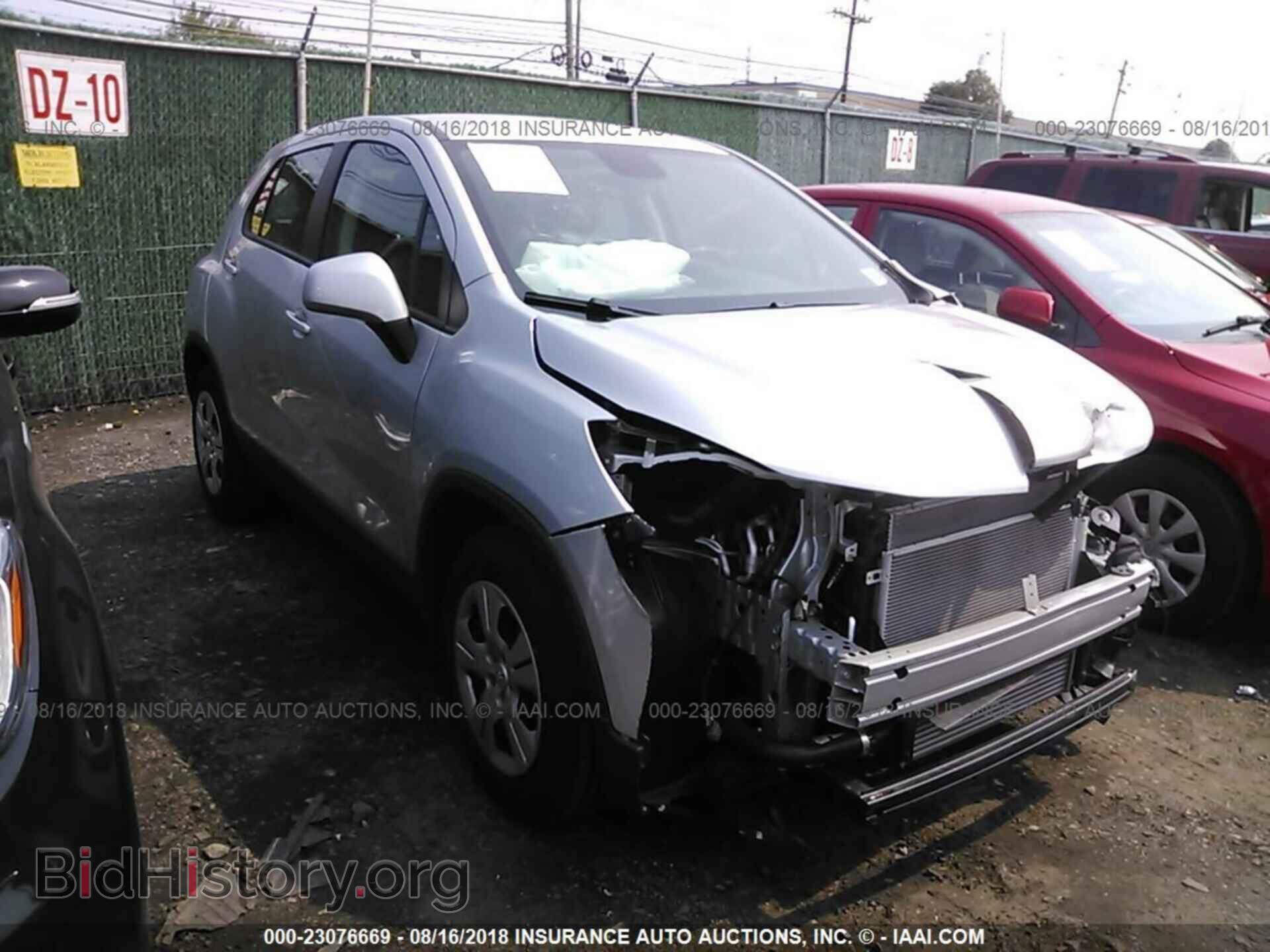 Photo 3GNCJKSB4HL274196 - Chevrolet Trax 2017
