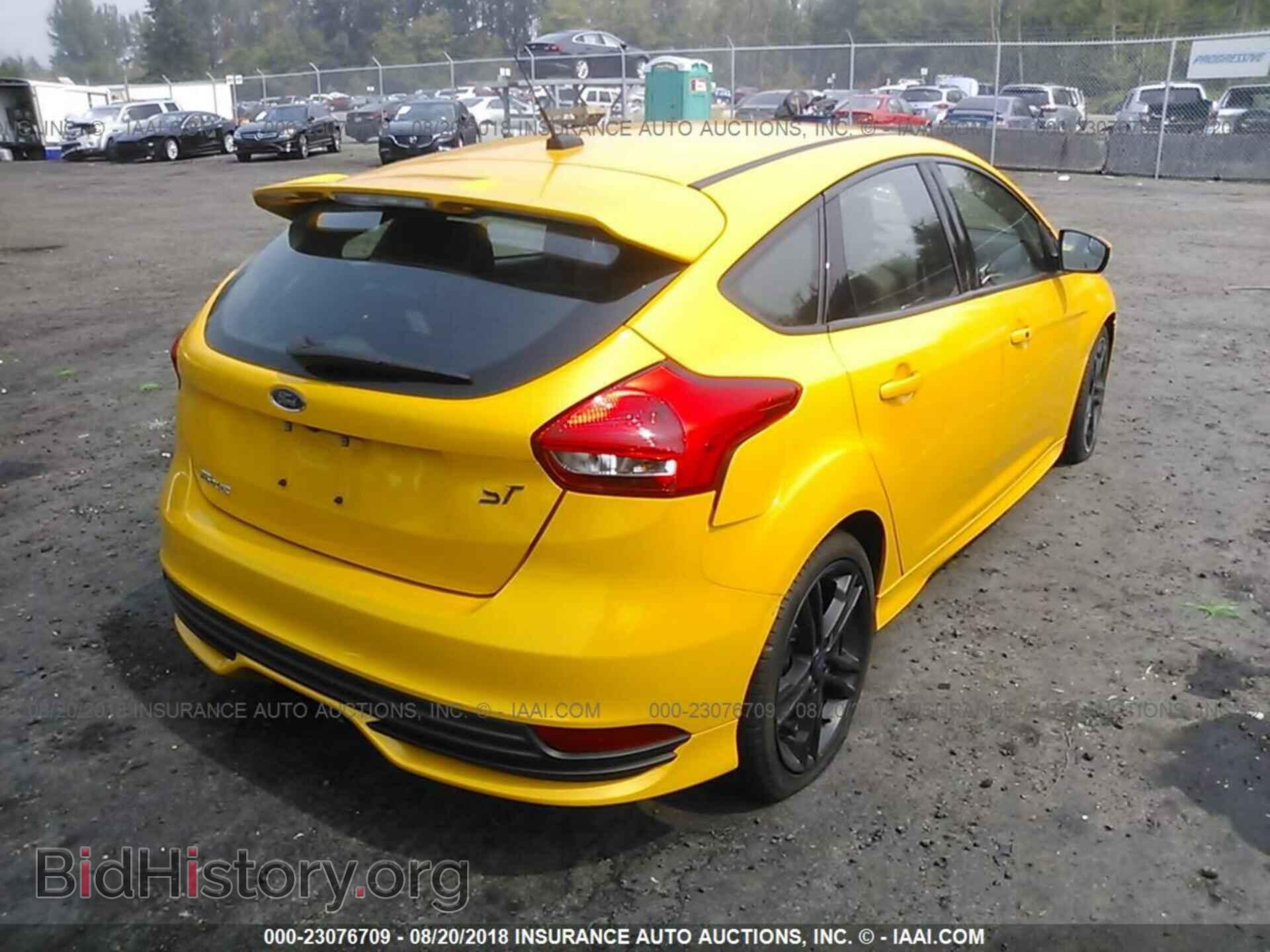 2016 Ford Focus - VIN: 1FADP3L93GL380636 - Фото 4