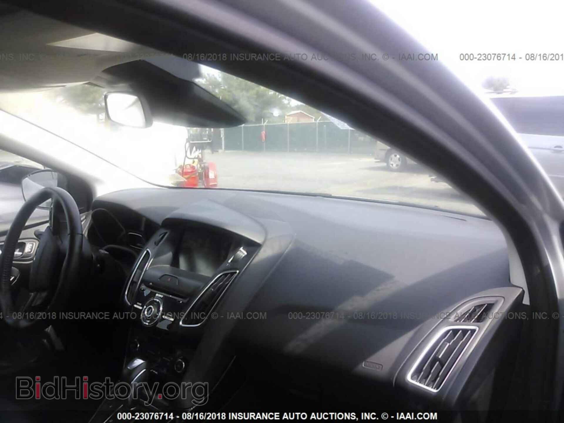 2015 Ford Focus - VIN: 1FADP3J21FL200753 - Photo 5