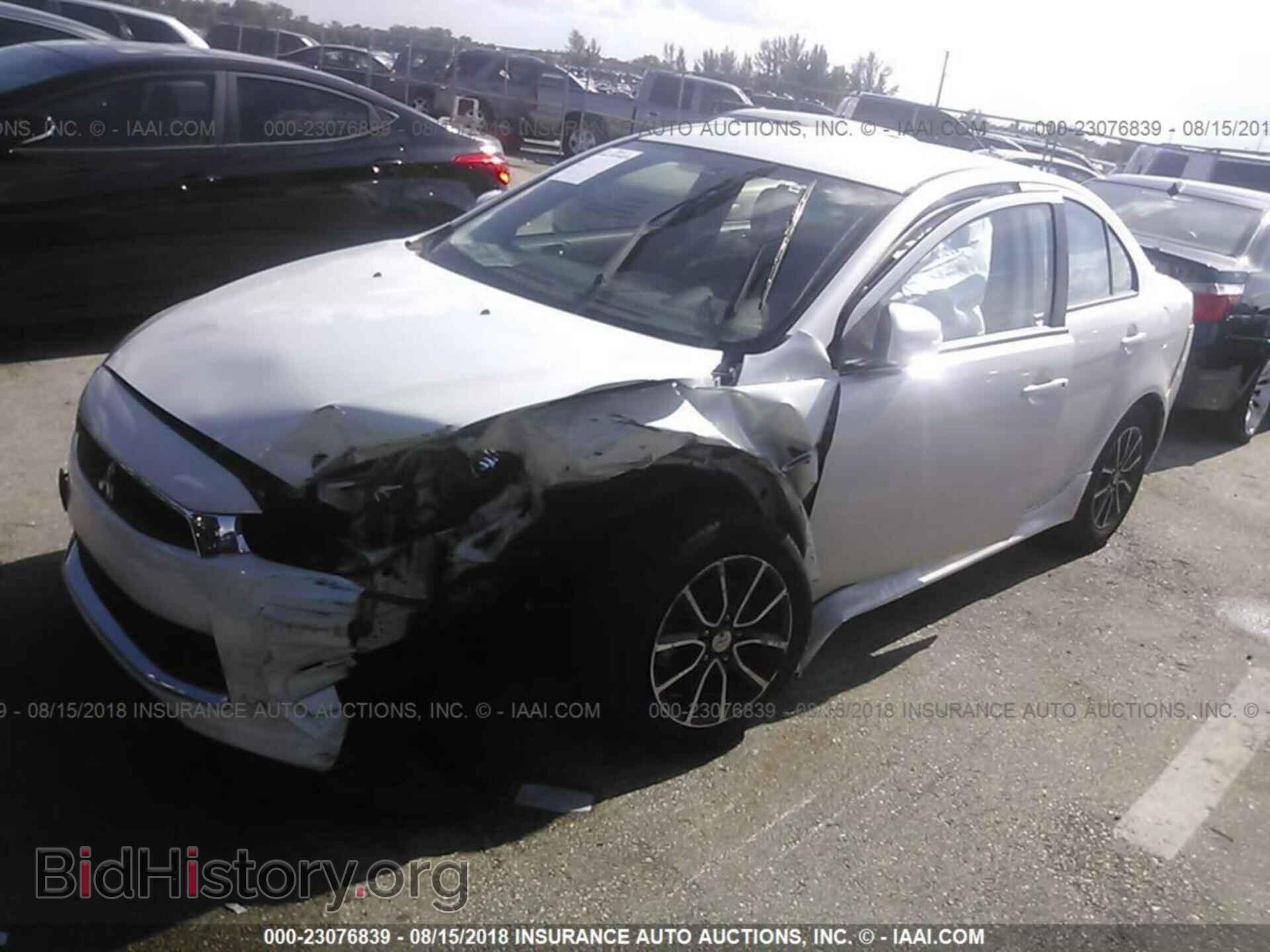 2017 Mitsubishi Lancer - VIN: JA32U2FU3HU003903 - Фото 2