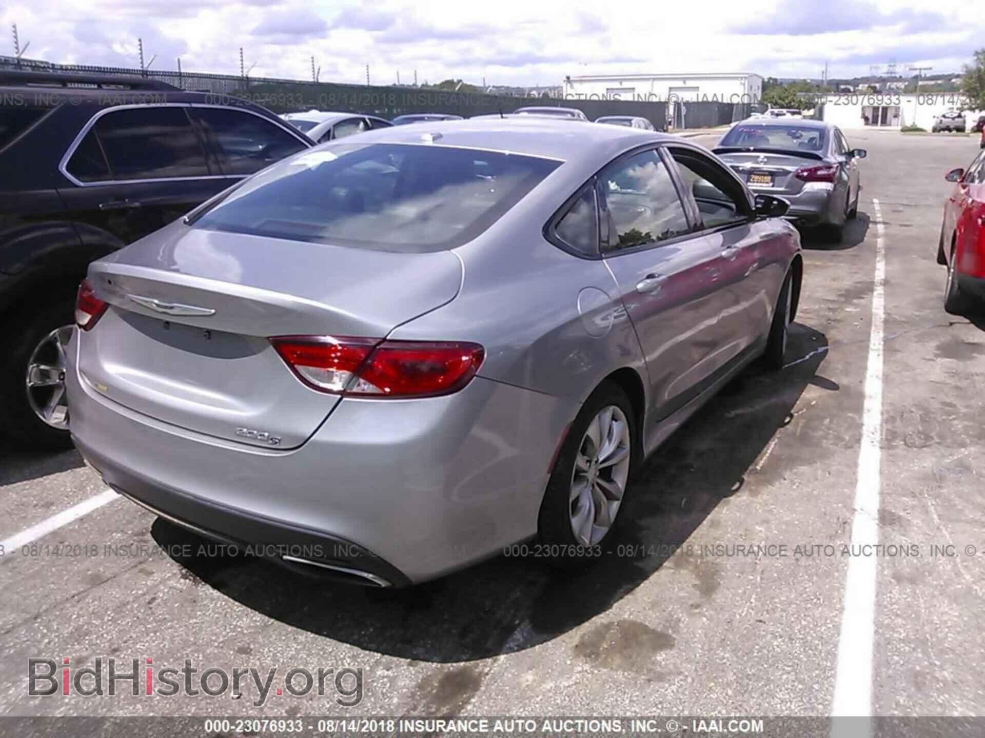 2015 Chrysler 200 - VIN: 1C3CCCBB7FN726071 - Photo 4