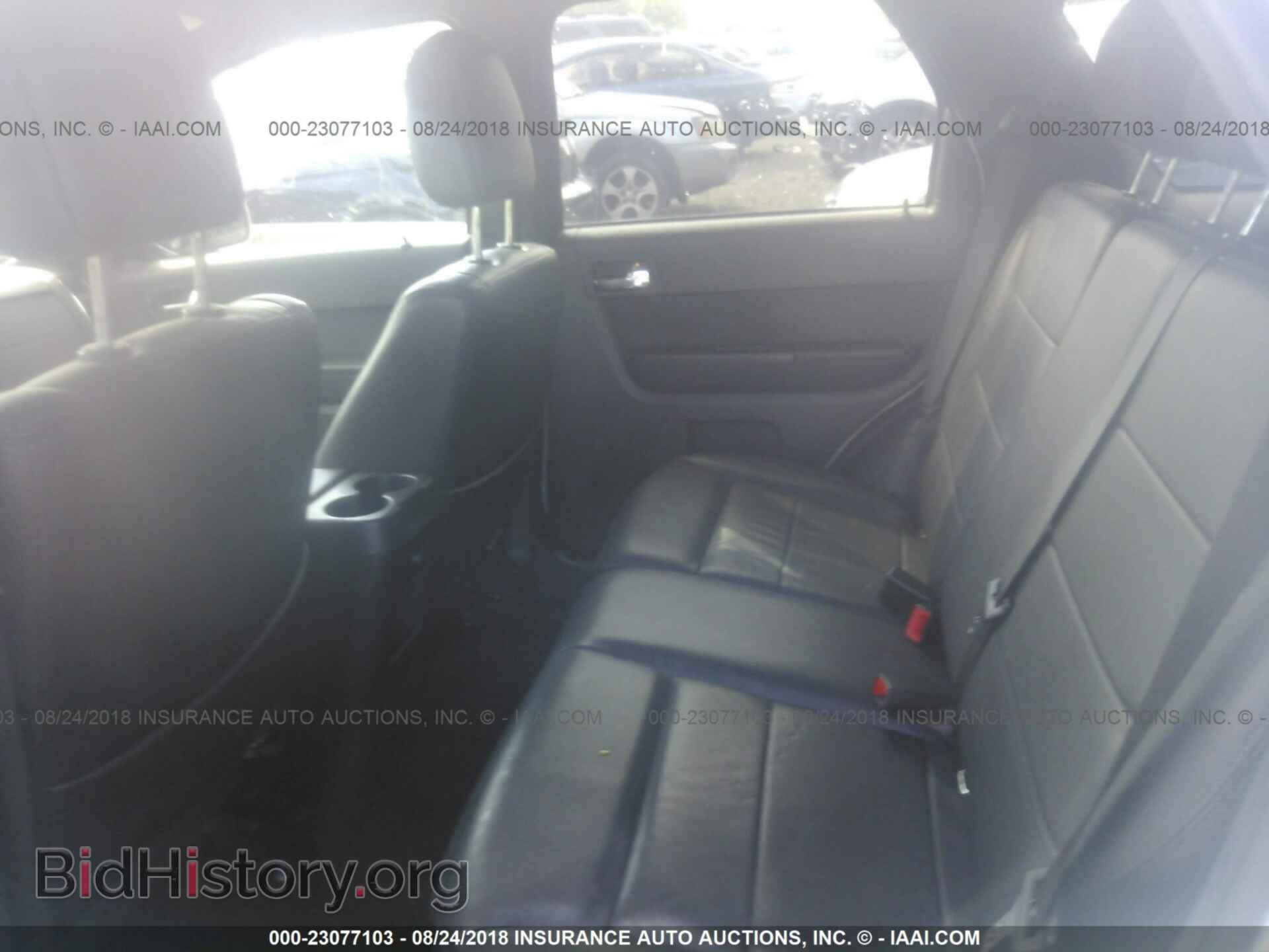 2011 Ford Escape - VIN: 1FMCU0EG7BKA19896 - Фото 8