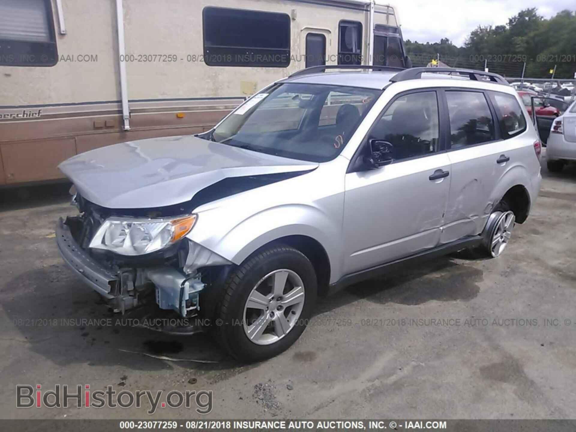 2011 Subaru Forester - VIN: JF2SHABC2BH779941 - Фото 2