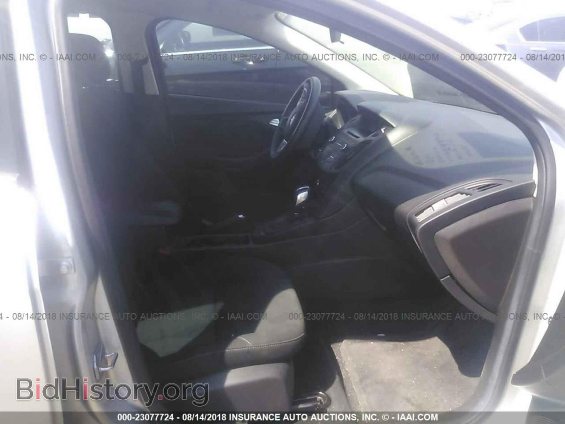 2016 Ford Focus - VIN: 1FADP3K21GL277302 - Фото 5
