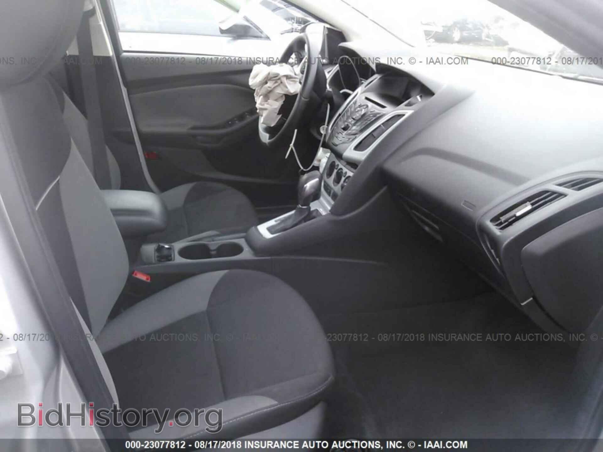 2014 Ford Focus - VIN: 1FADP3F24EL193157 - Photo 5