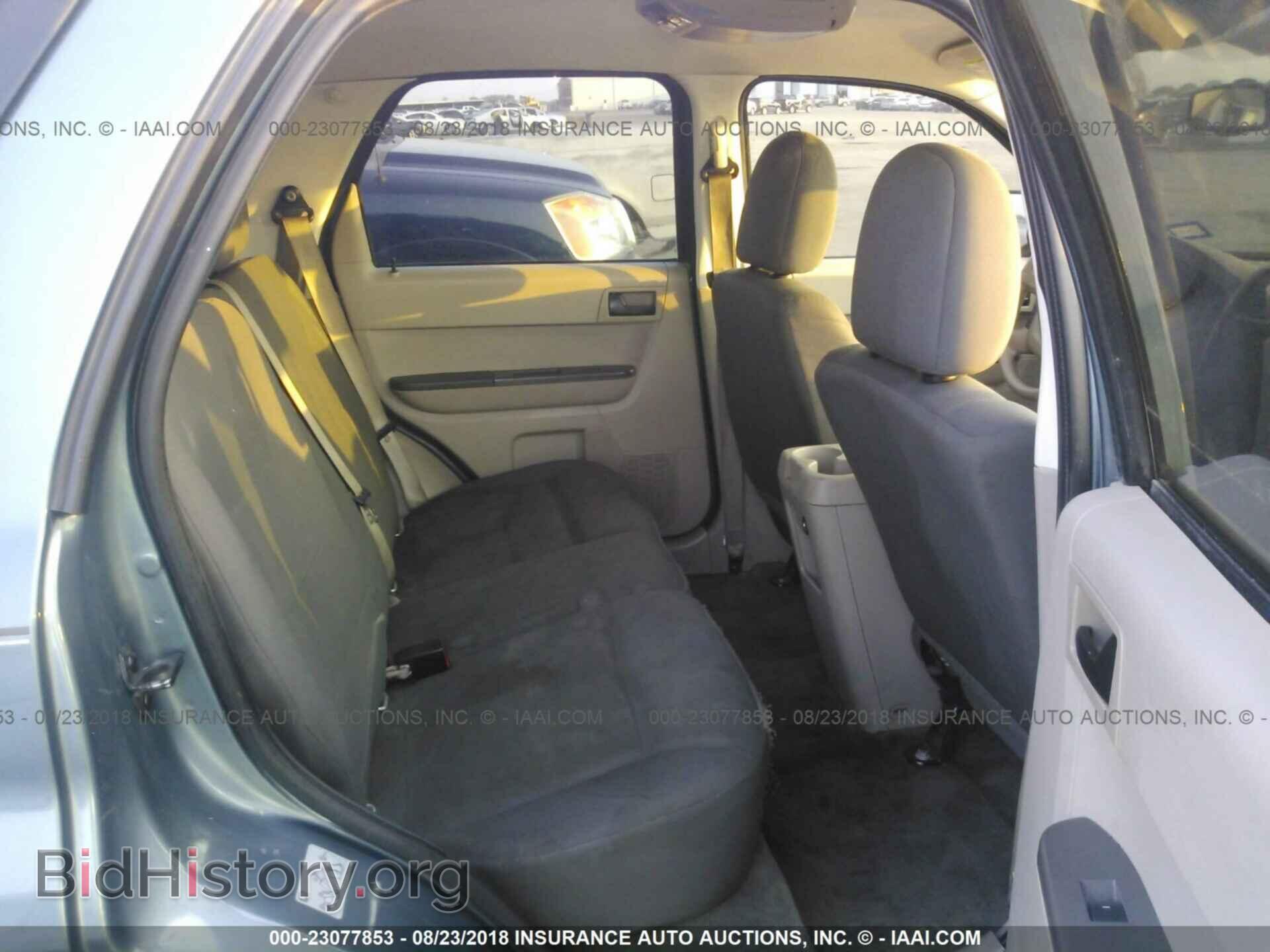2011 Ford Escape - VIN: 1FMCU0C74BKB97591 - Photo 8